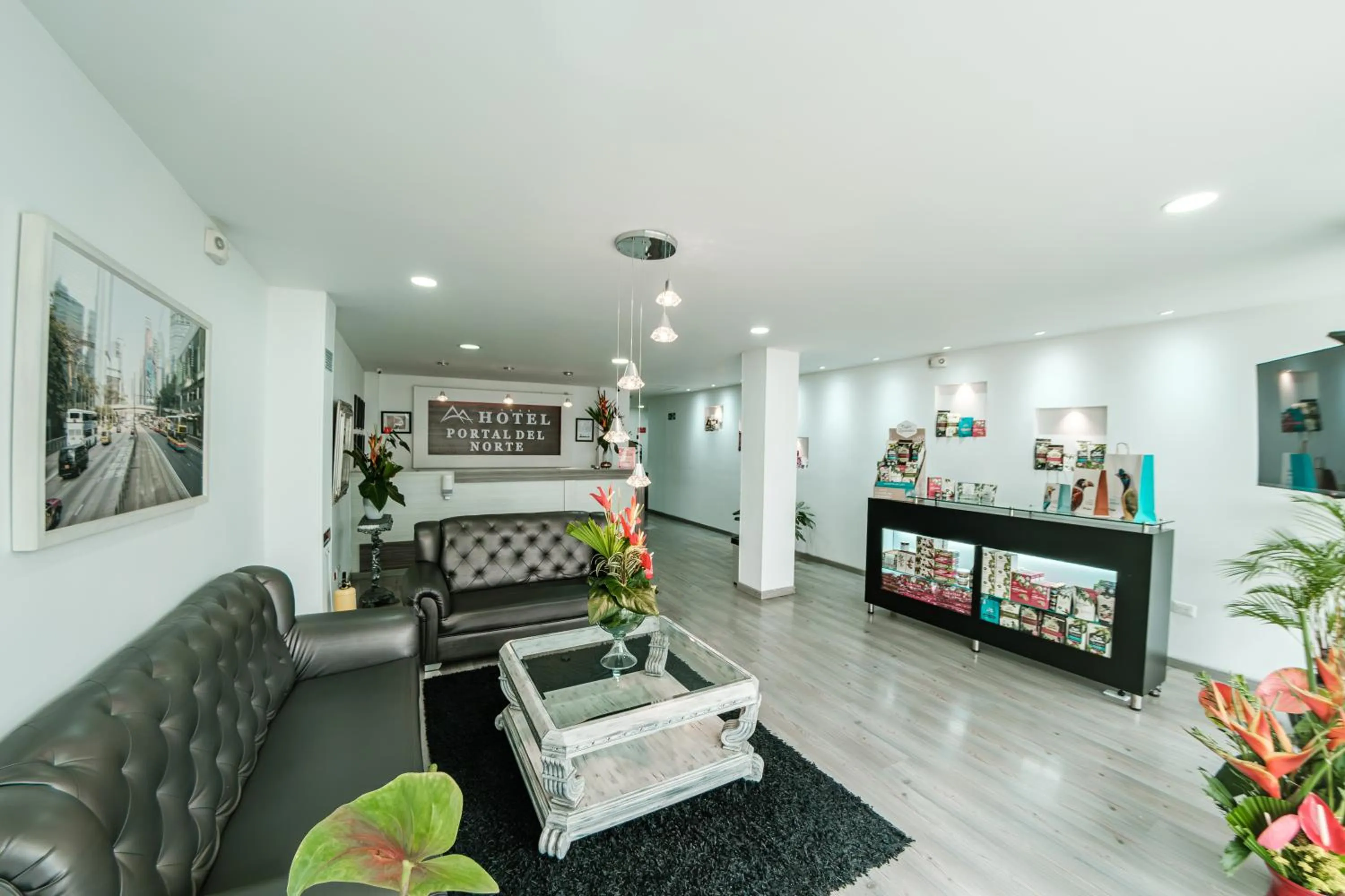 Lobby or reception in Hotel Portal Del Norte