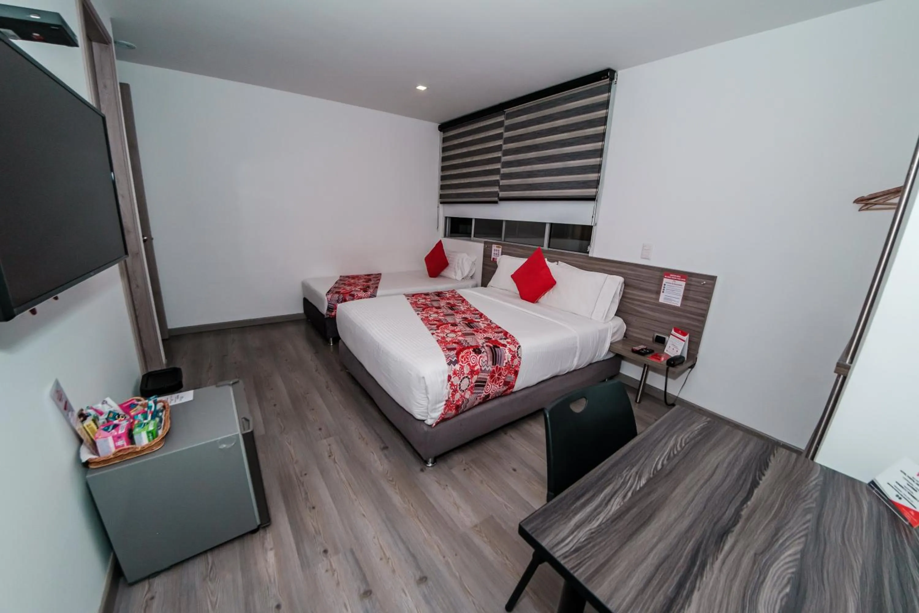 TV and multimedia in Hotel Portal Del Norte