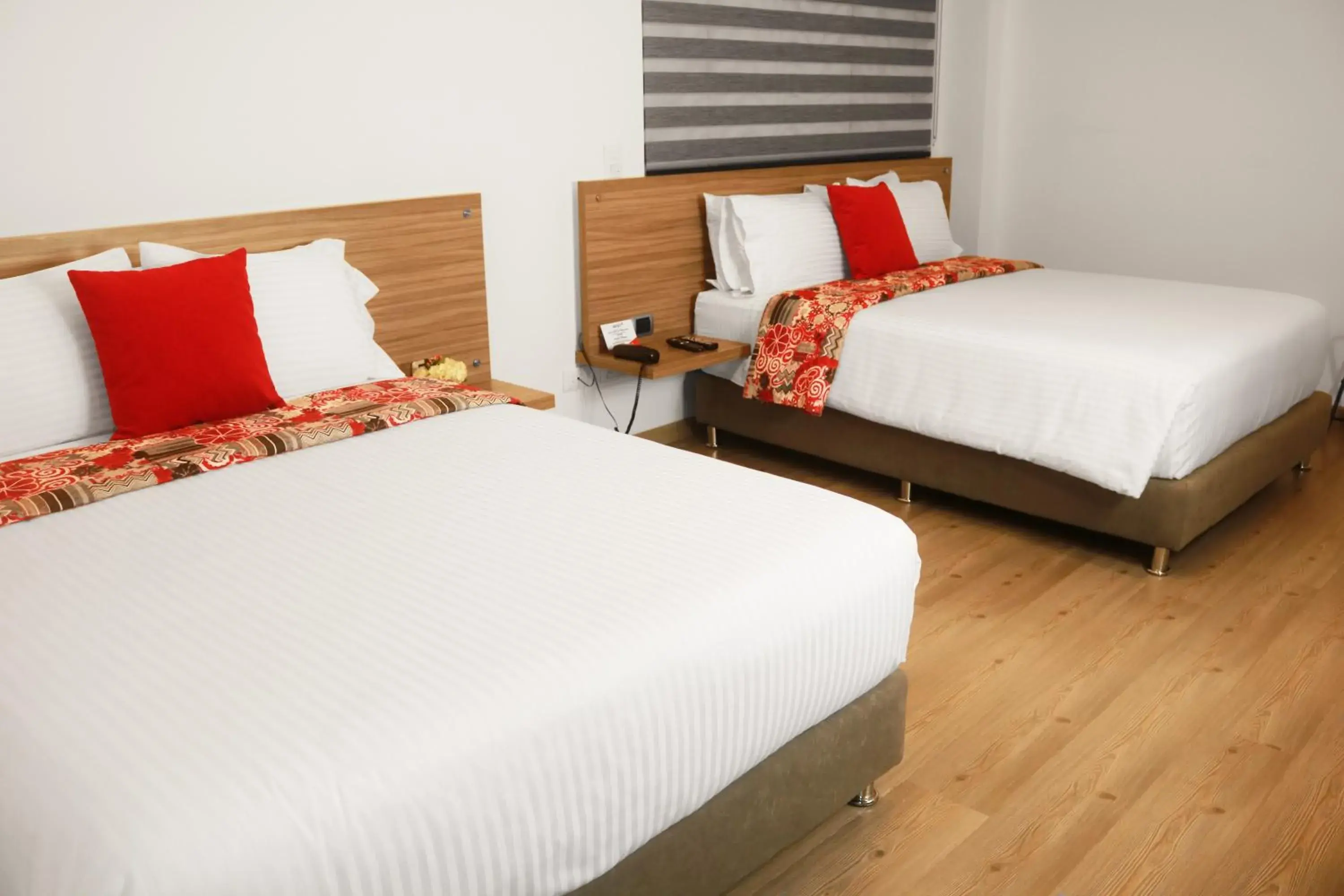 Standard Quadruple Room in Hotel Portal Del Norte Standard Quadruple Room in Hotel Portal Del Norte