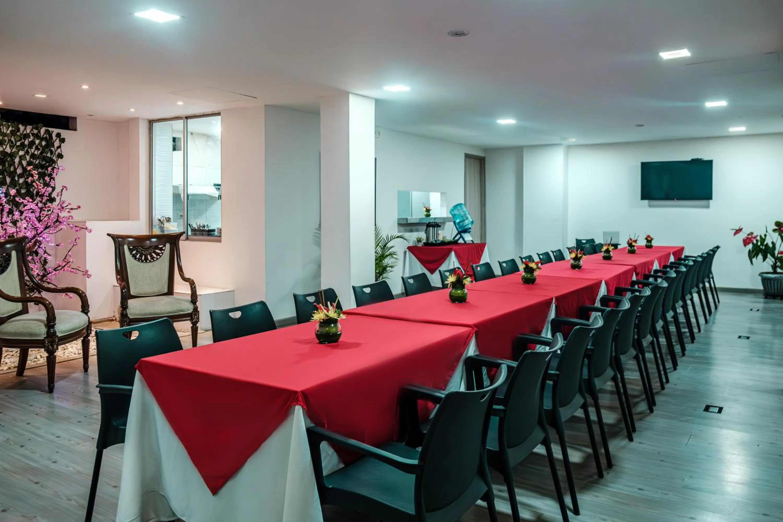 Meeting/conference room in Hotel Portal Del Norte