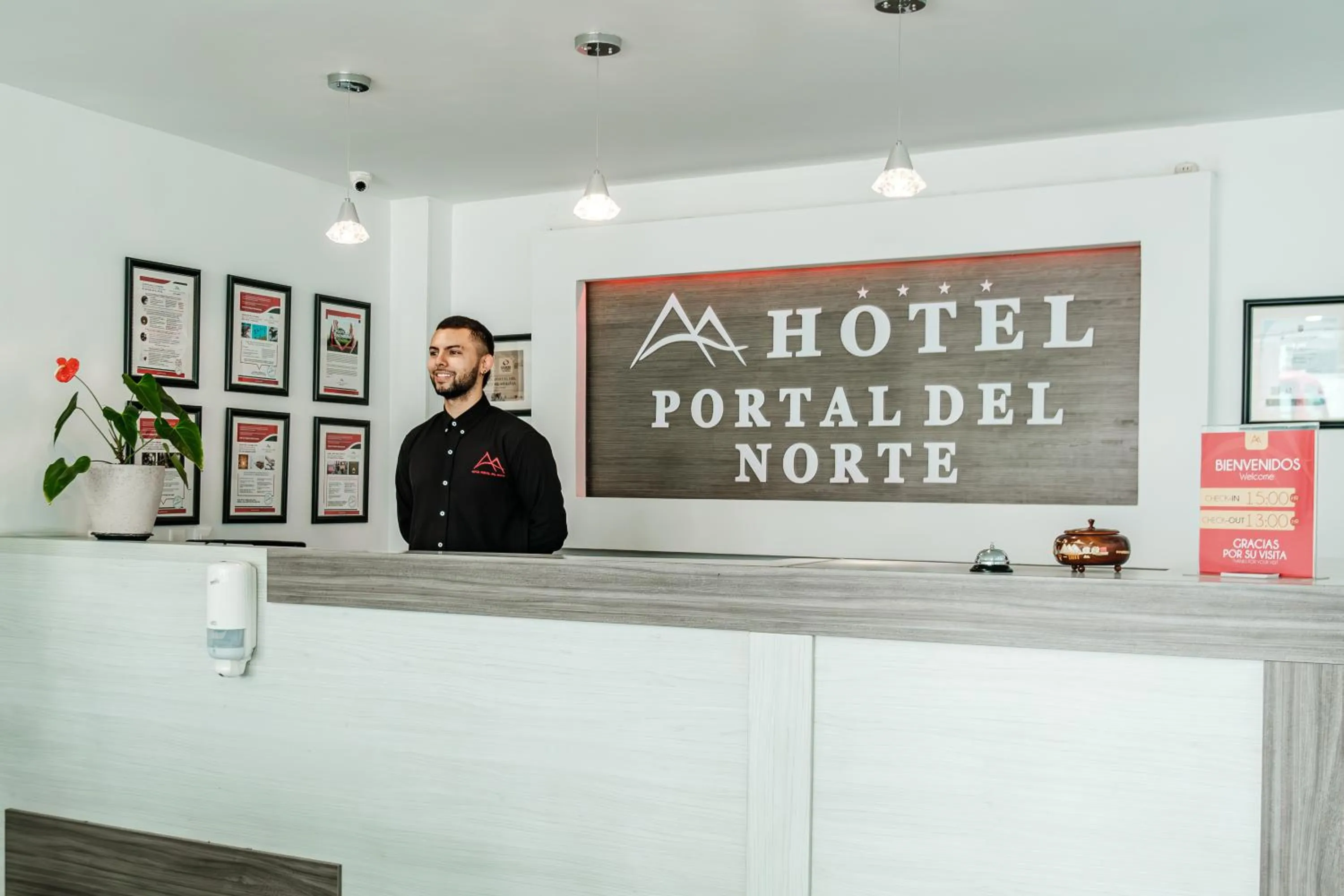 Staff in Hotel Portal Del Norte