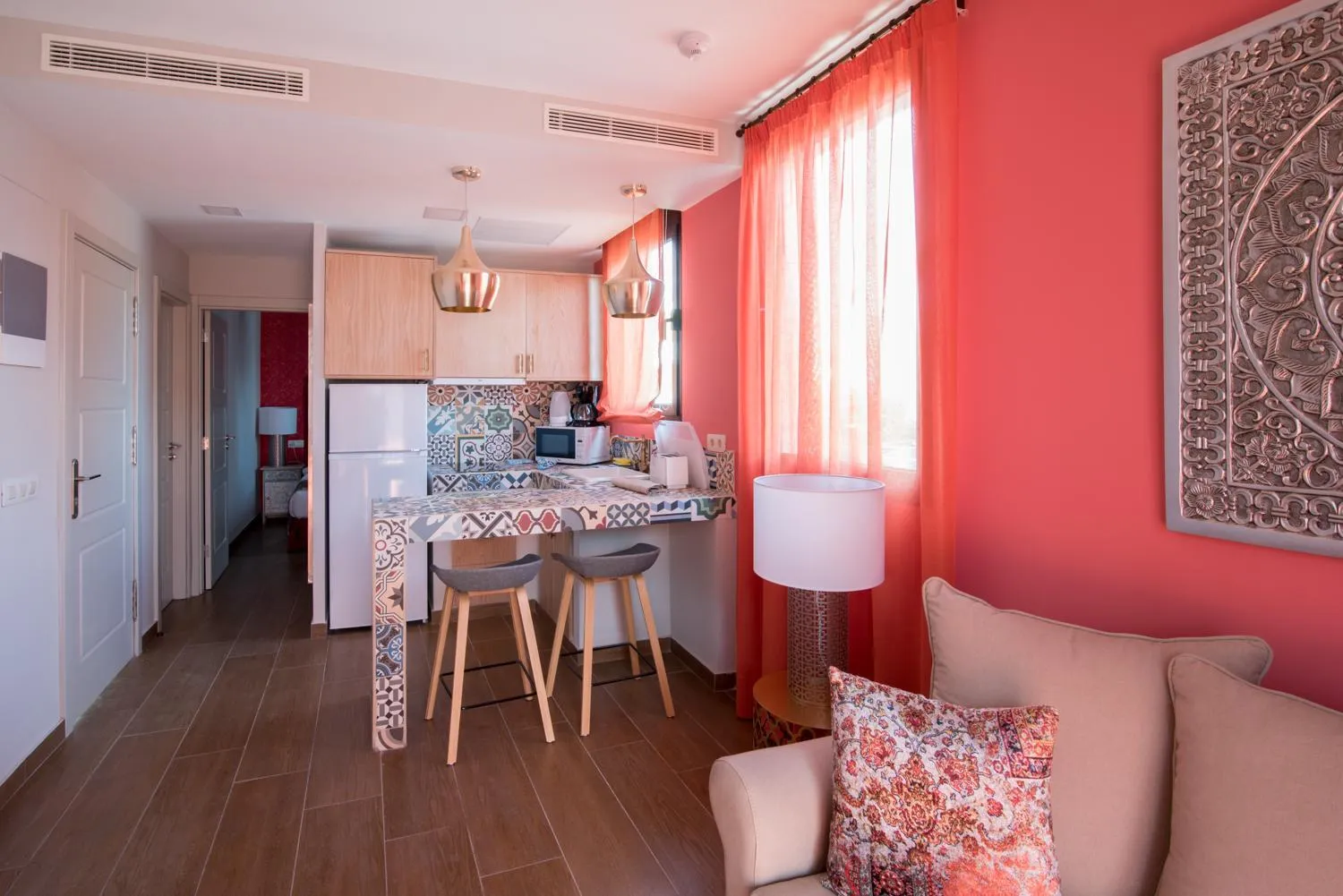 Kitchen or kitchenette in Alhambra Boutique Apartments by PMC Resorts
