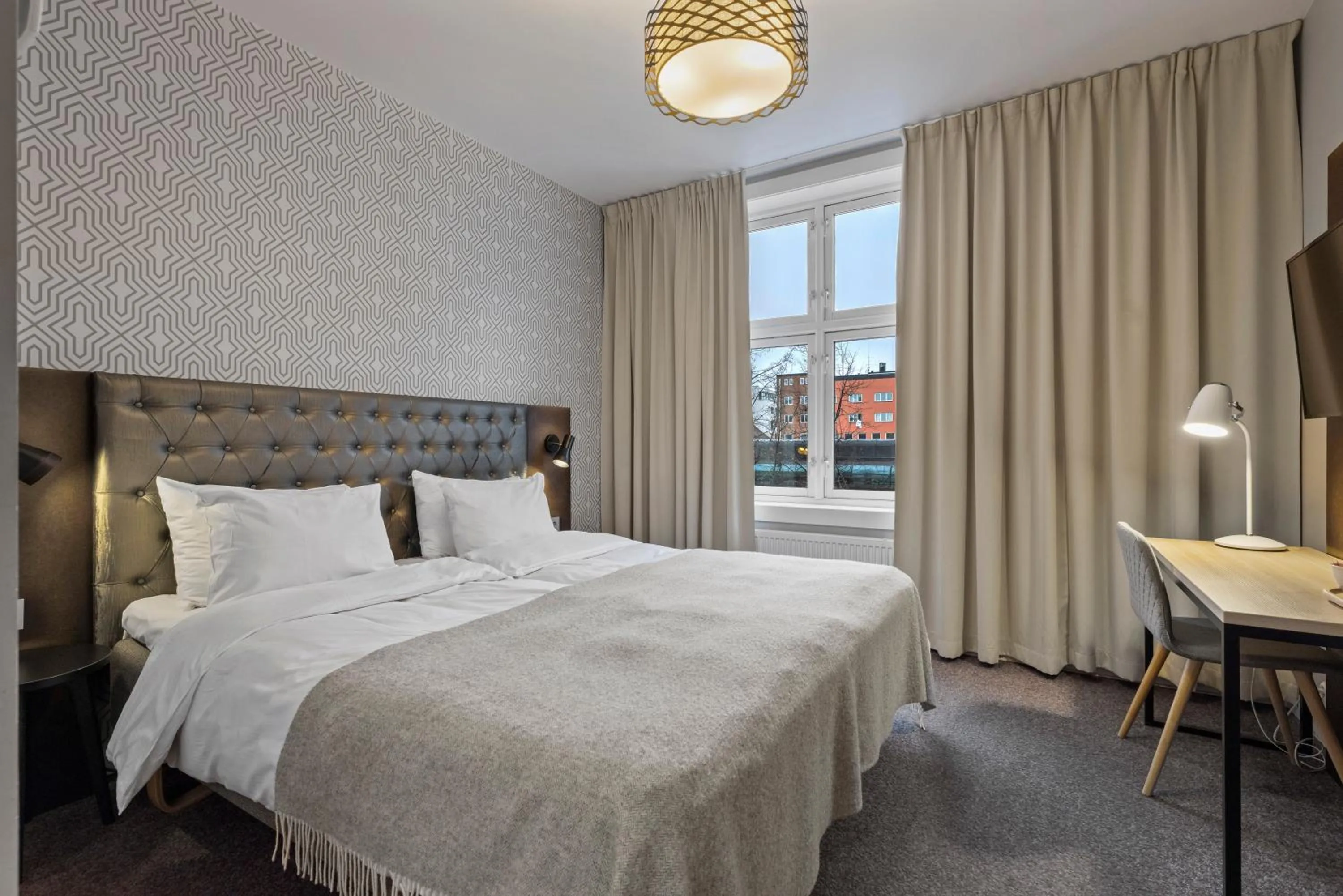 Bed in Home Hotel Astoria