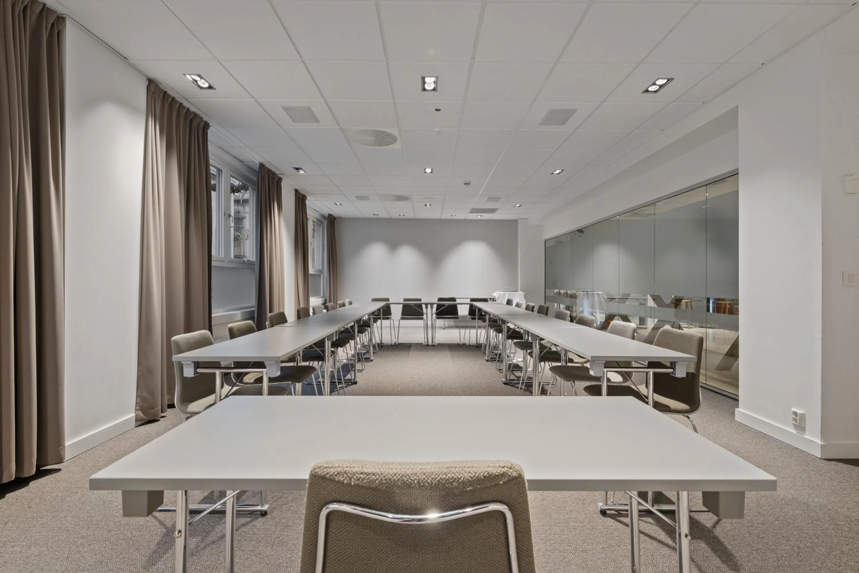 Meeting/conference room in Home Hotel Astoria