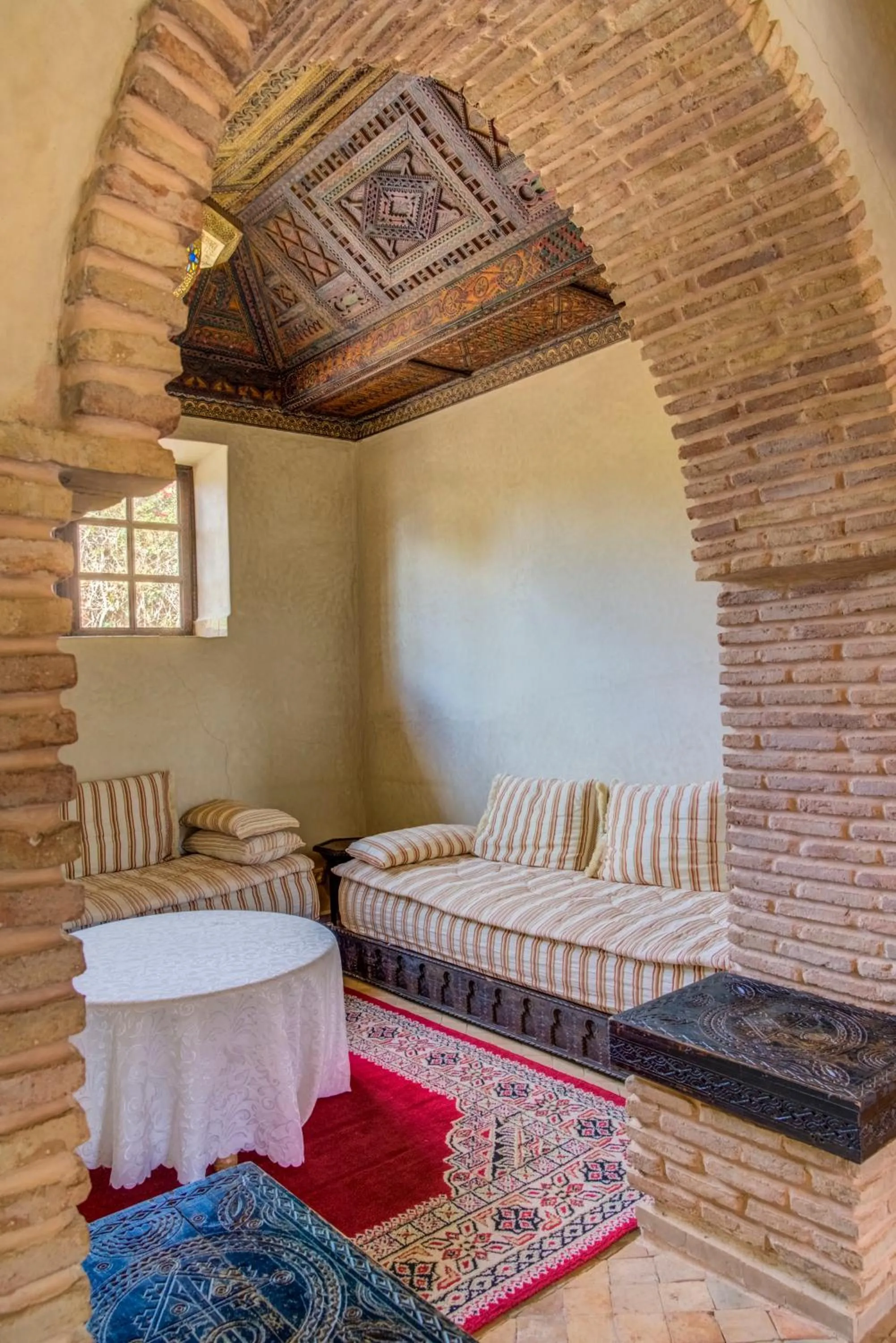 Living room, Bed in Riad Jnane Ines
