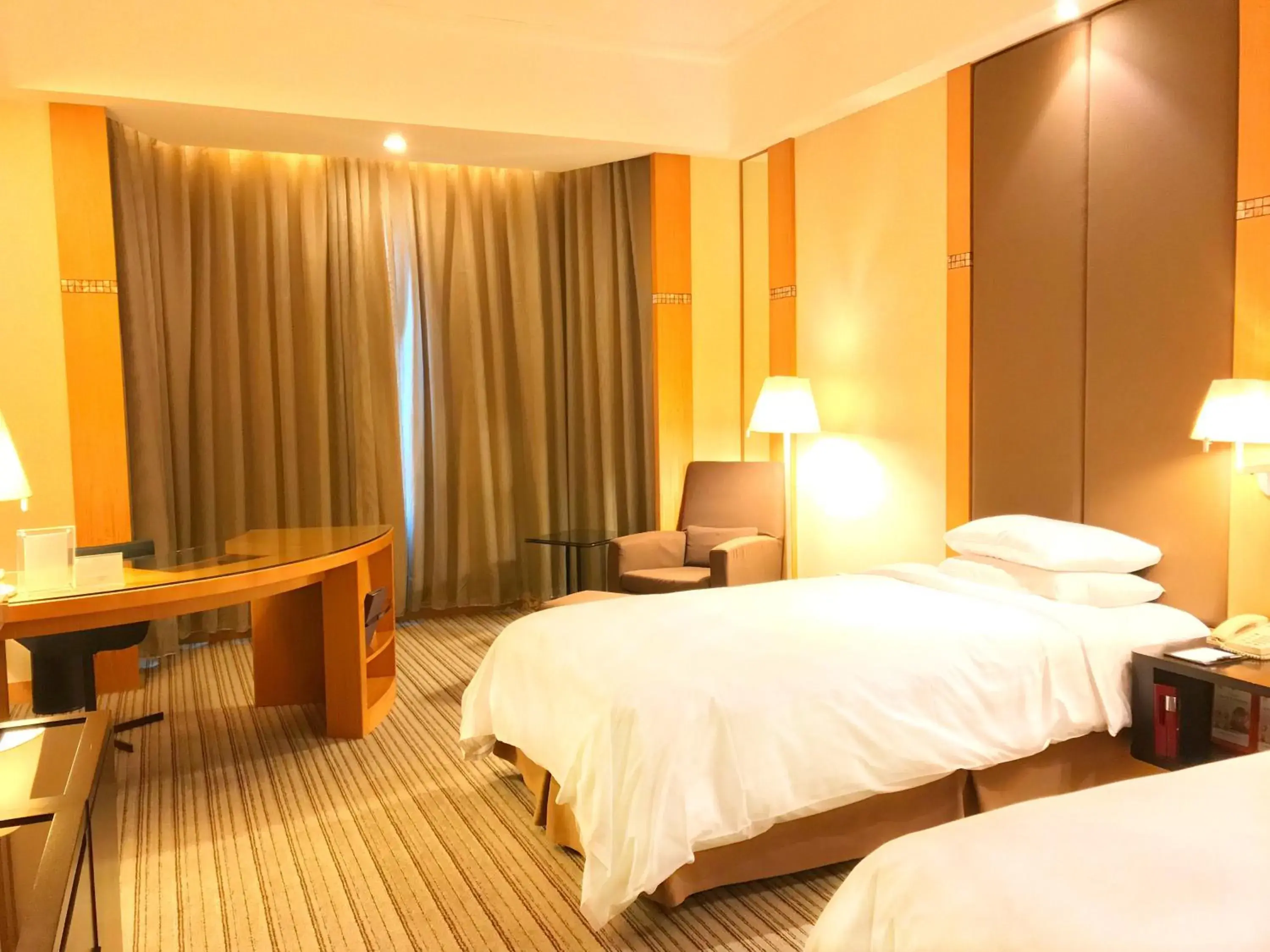 Executive Club Twin Room in New World Shunde Hotel Executive Club Twin Room in New World Shunde Hotel