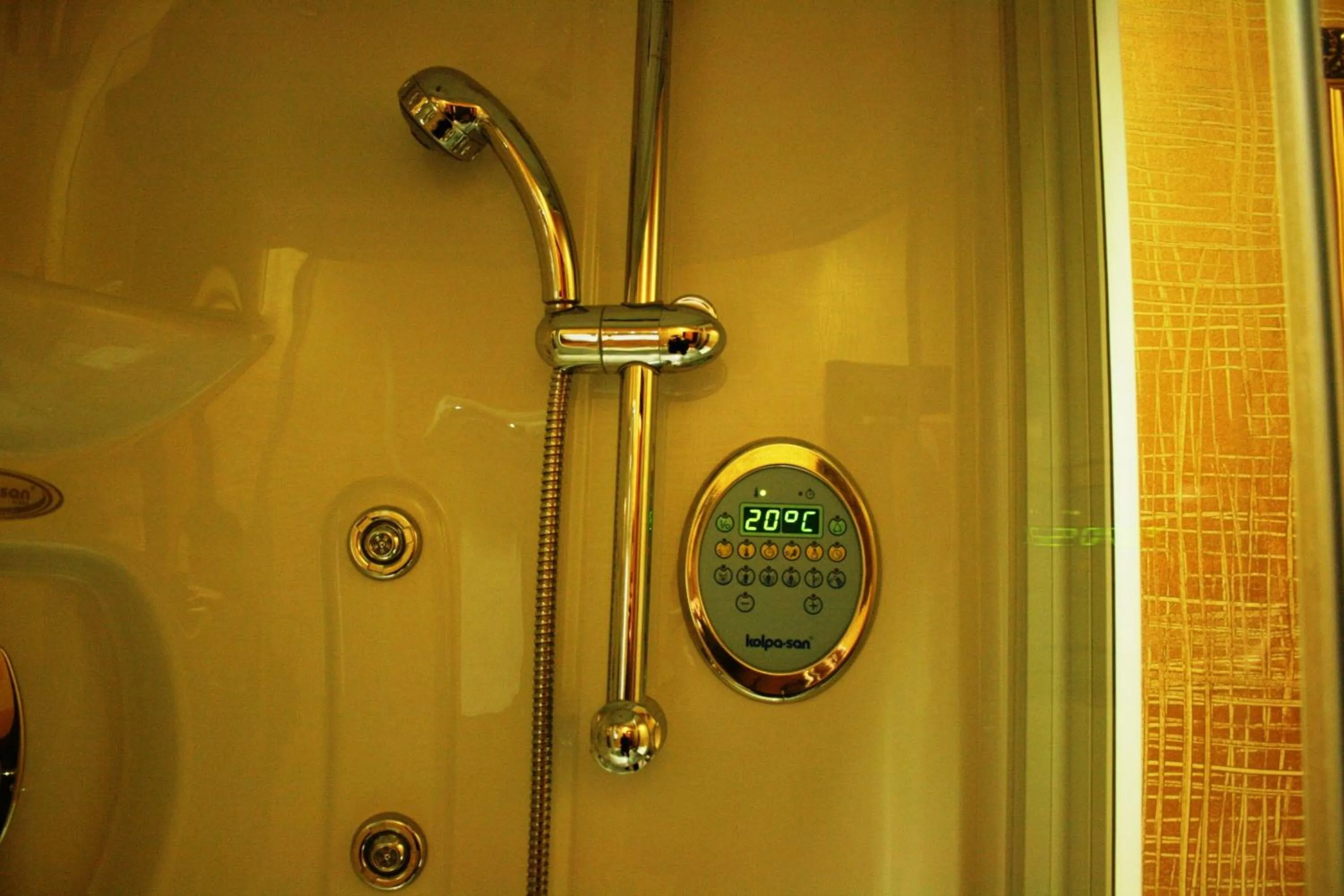 Shower in Hotel Hercegovina