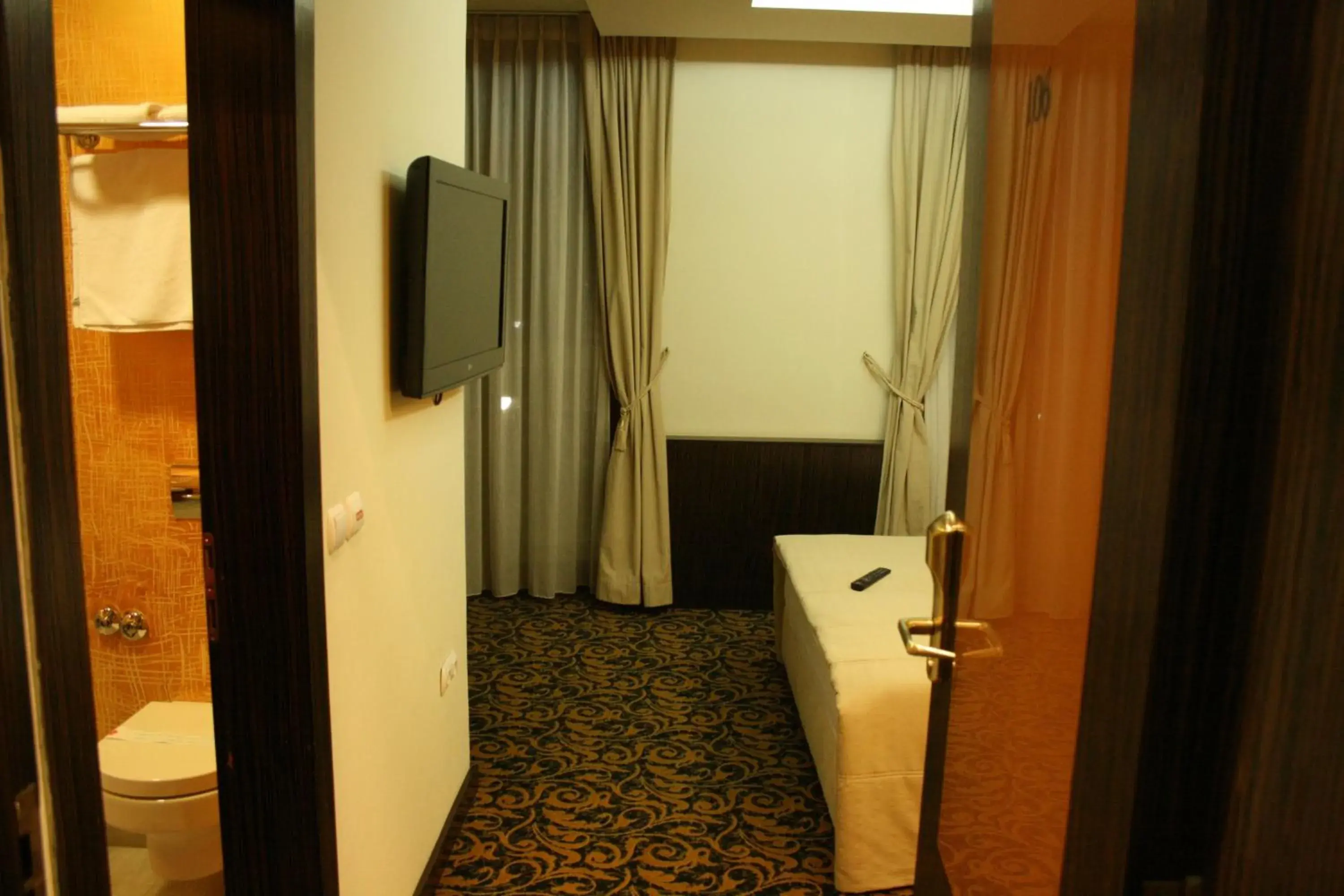 TV and multimedia, Bed in Hotel Hercegovina TV and multimedia, Bed in Hotel Hercegovina