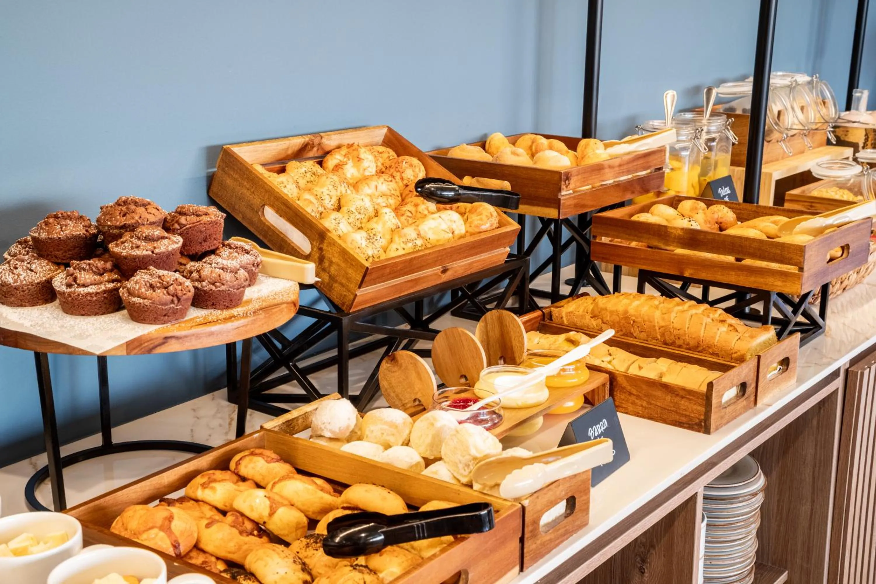Buffet breakfast in Sonesta Hotel Ibagué