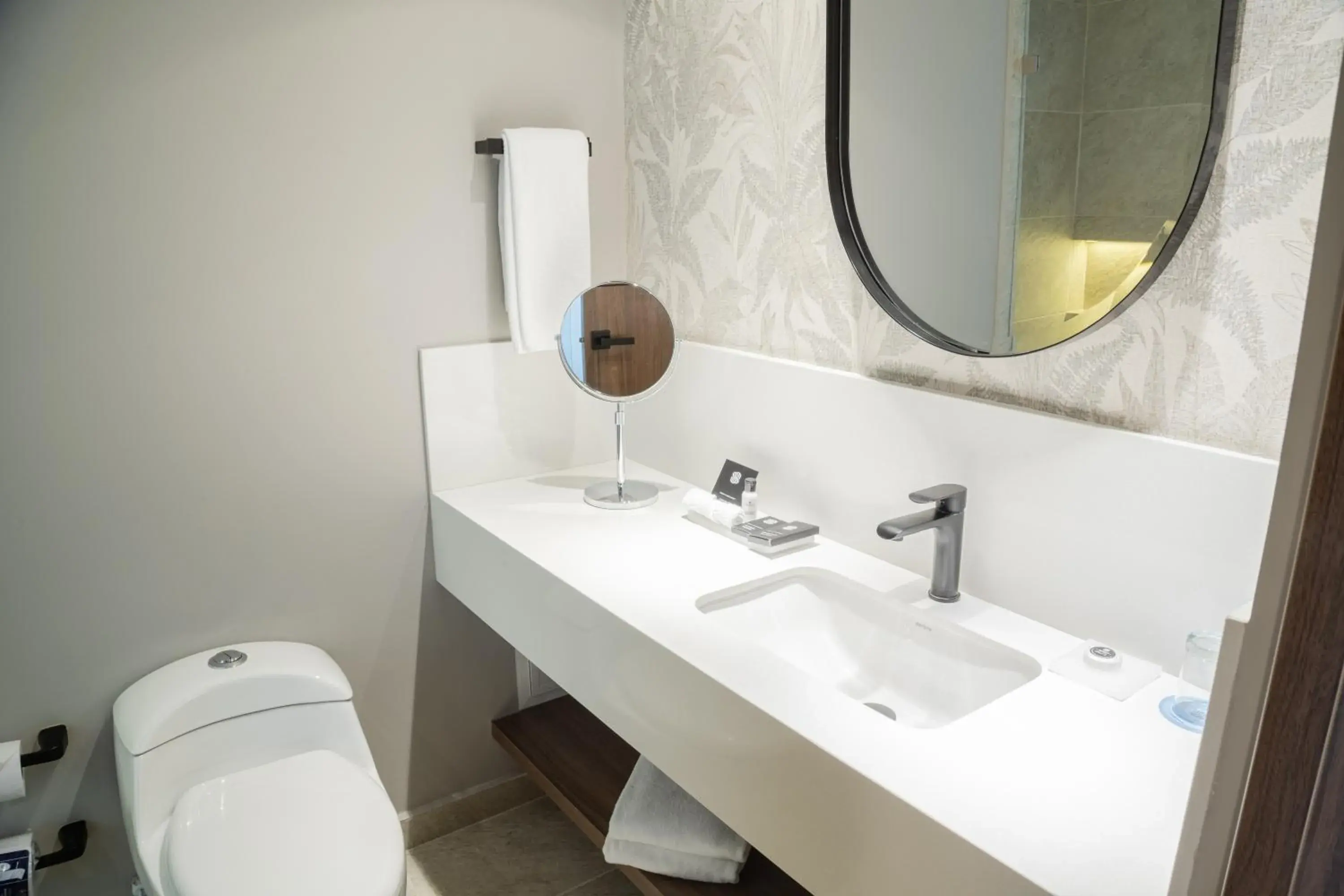 Bathroom in Sonesta Hotel Ibagué Bathroom in Sonesta Hotel Ibagué