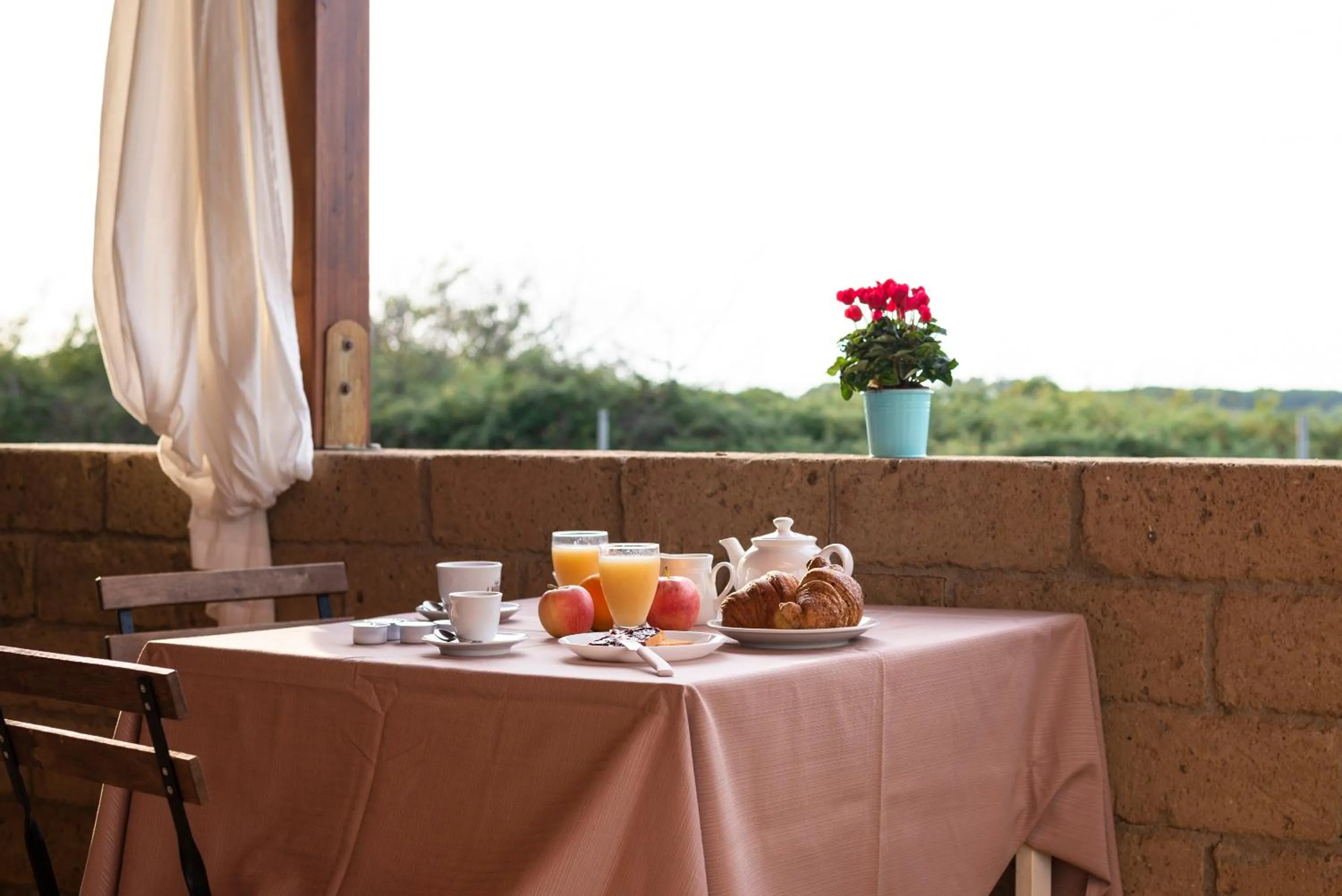 Lounge or bar in Aba Village RTA