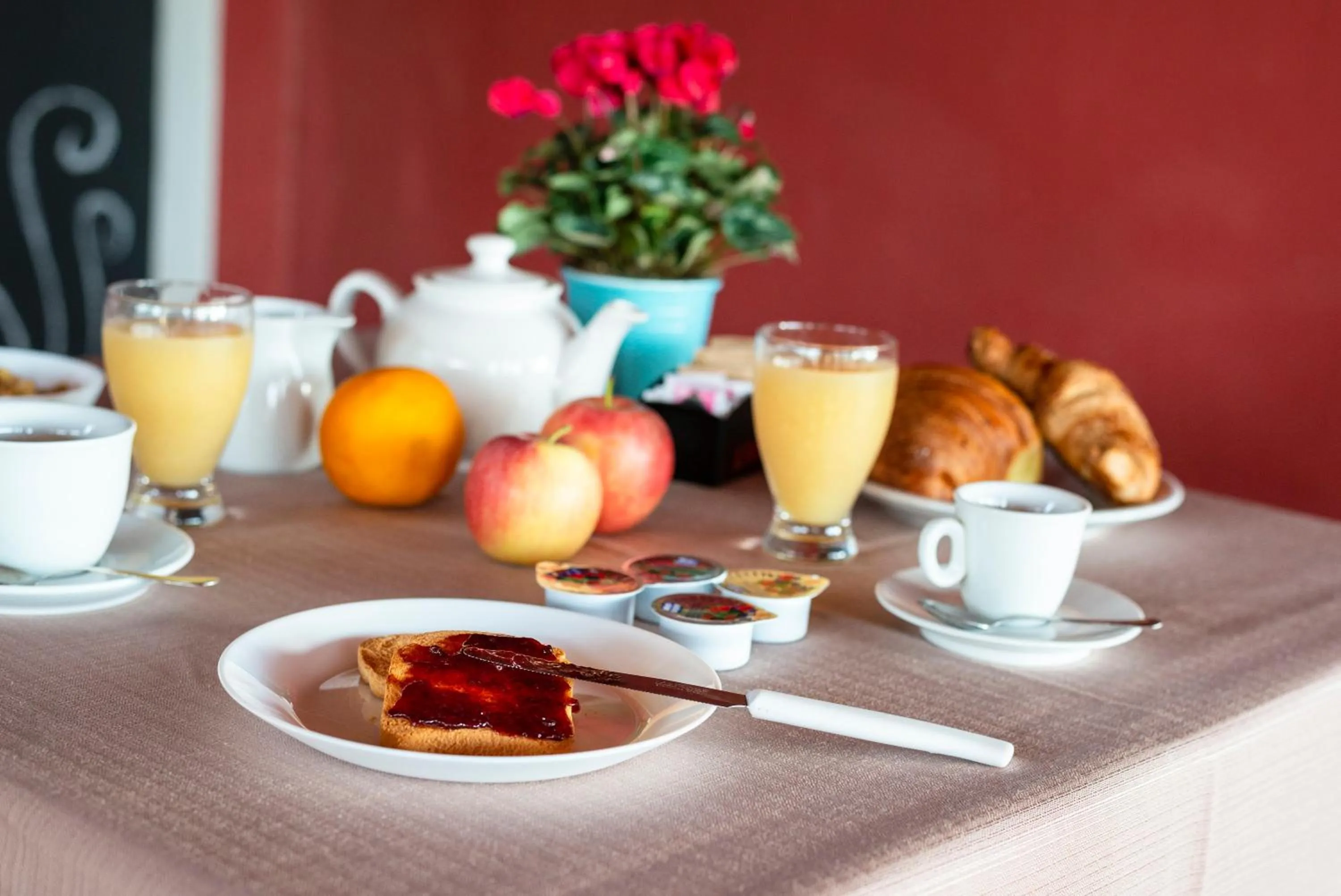 Breakfast in Aba Village RTA