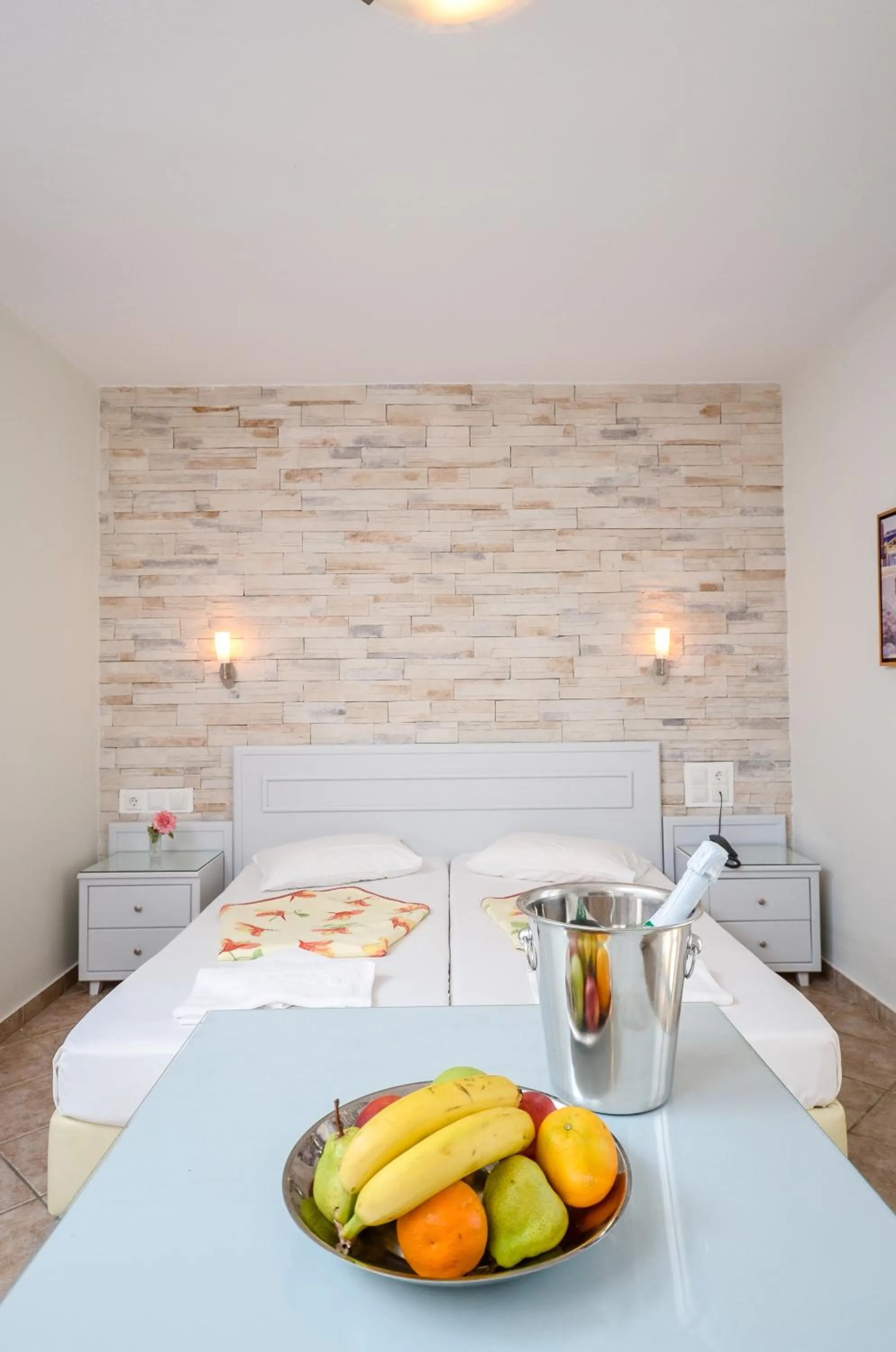 Bed in Plaka Hotel I