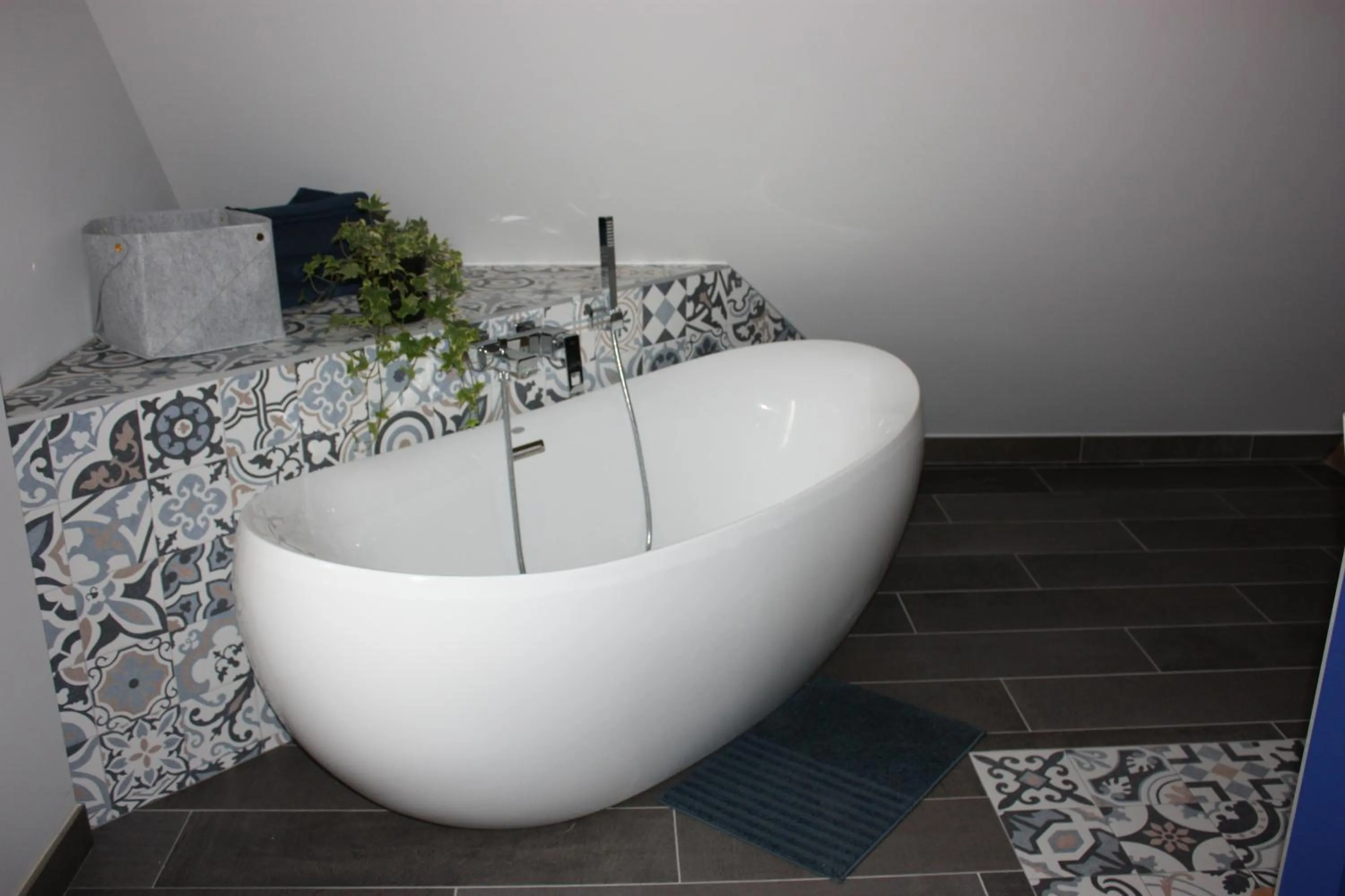 Bath in Théière & Couverts - Les Chambres