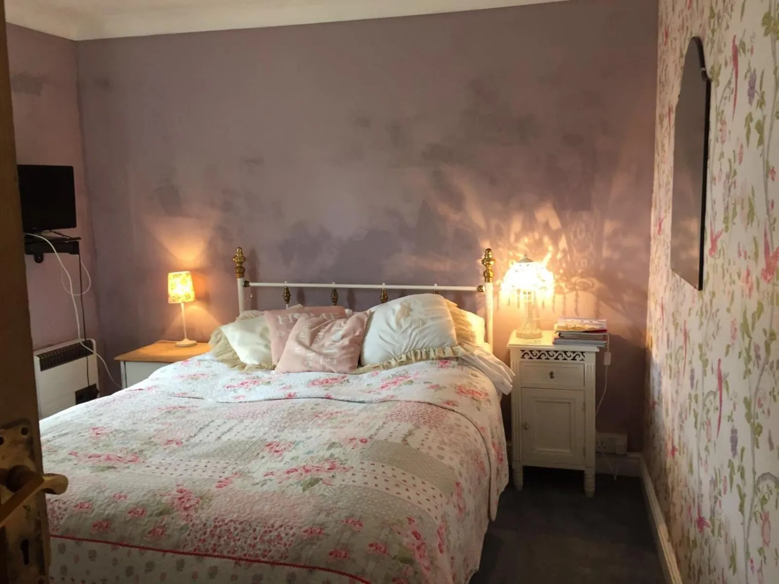 Bed in Church View B&B & Holiday Cottages