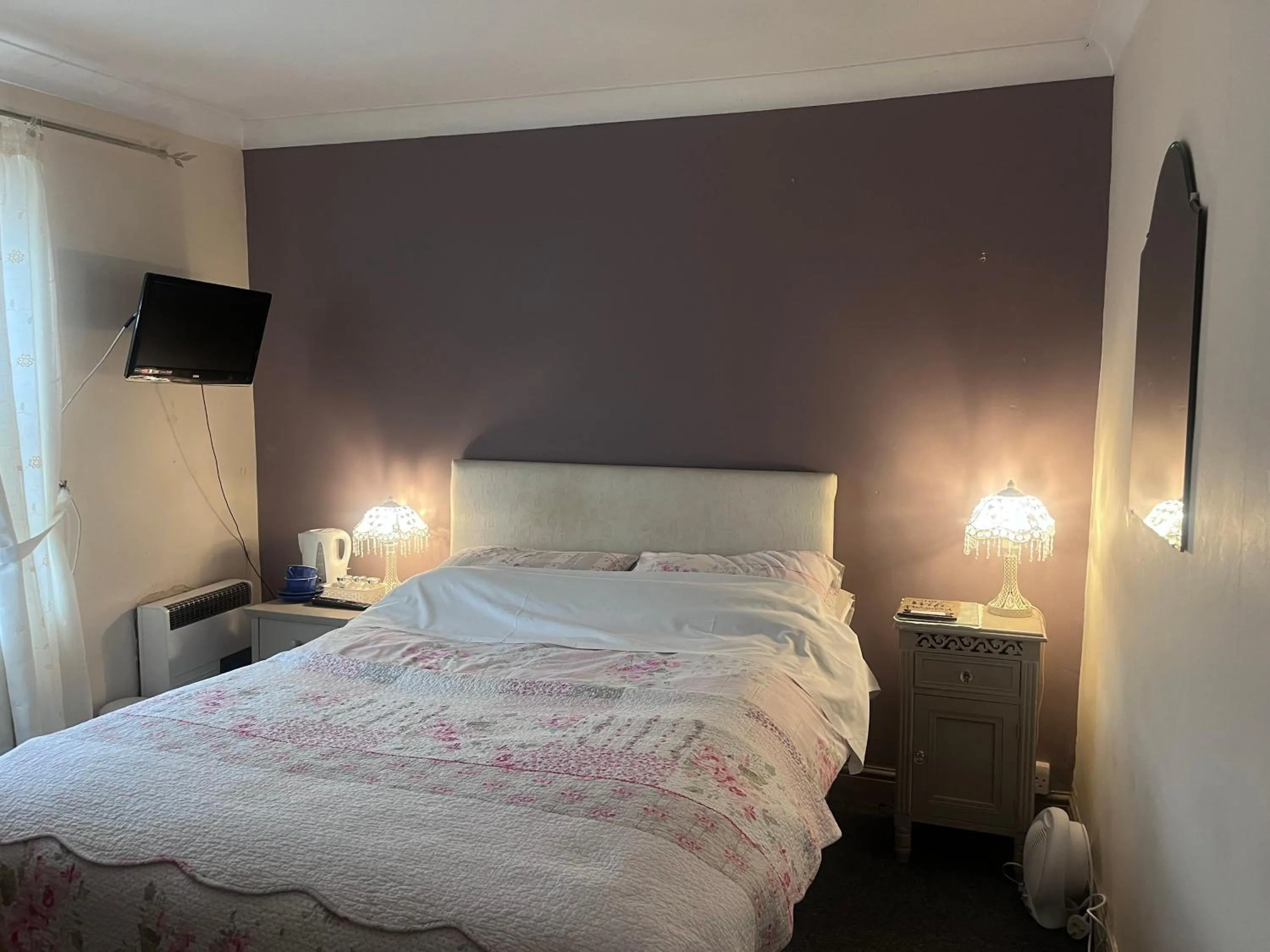 Bed in Church View B&B & Holiday Cottages