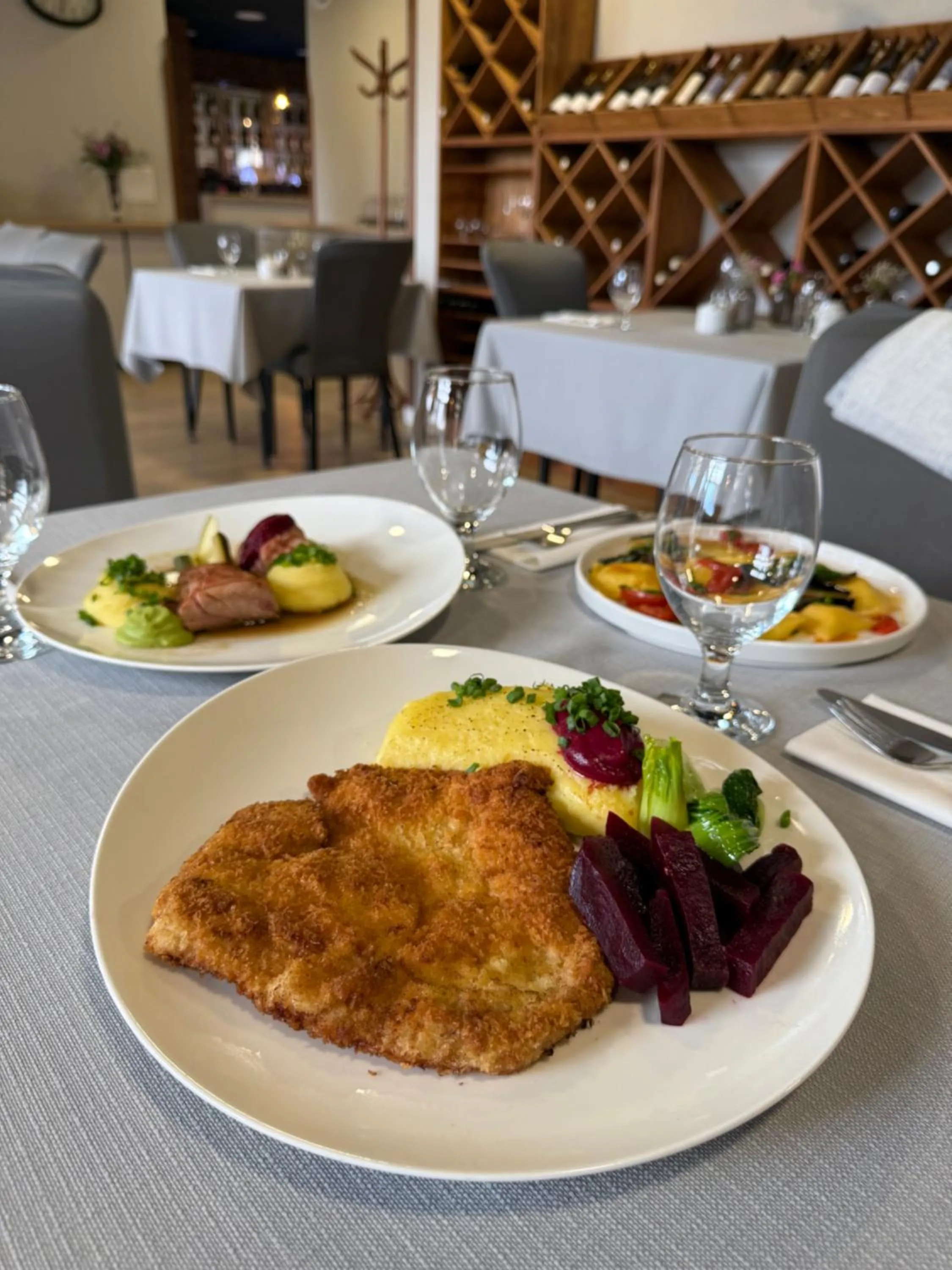 Restaurant/places to eat in Hotel Basztowy