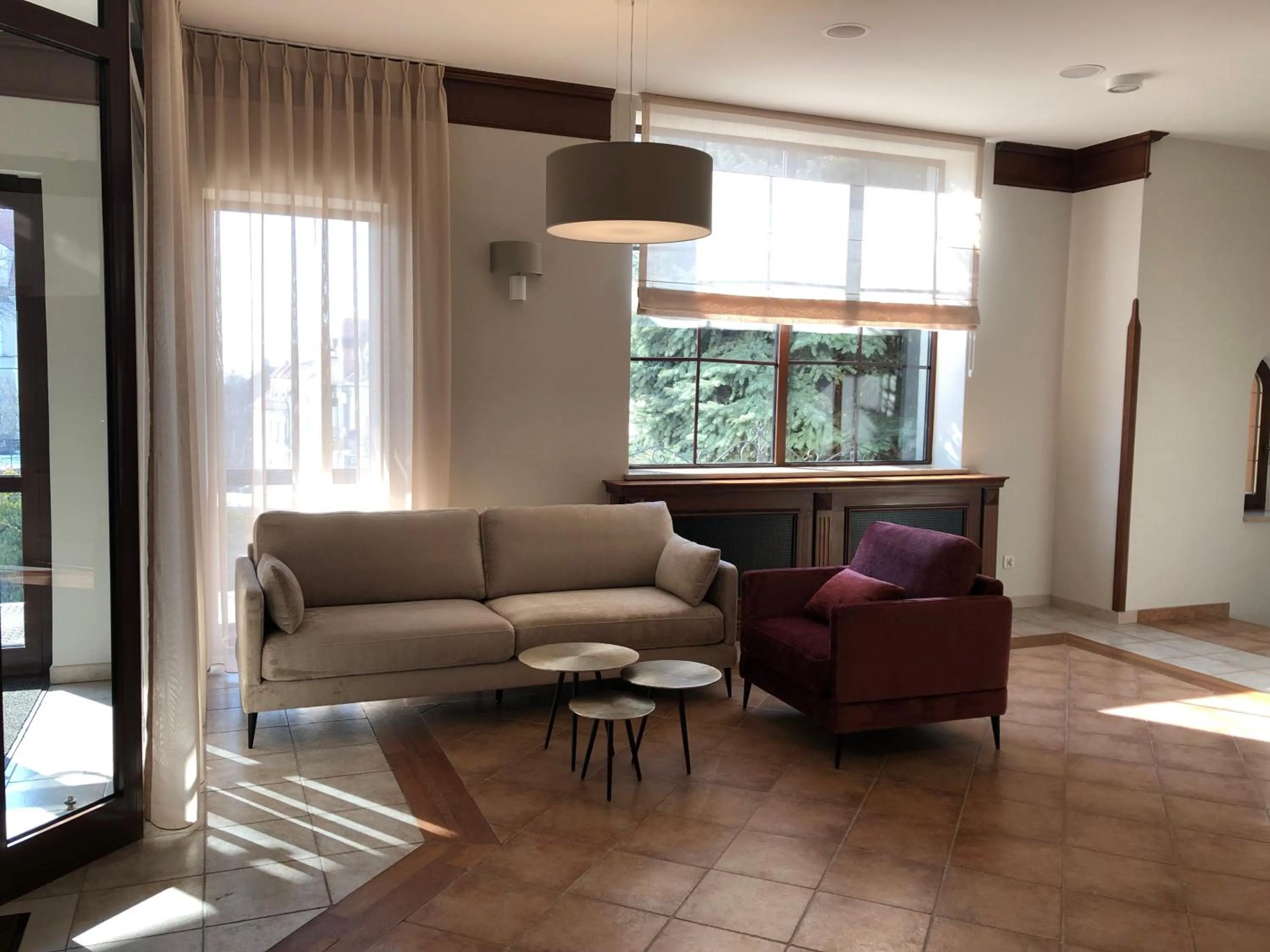 Seating area in Hotel Basztowy