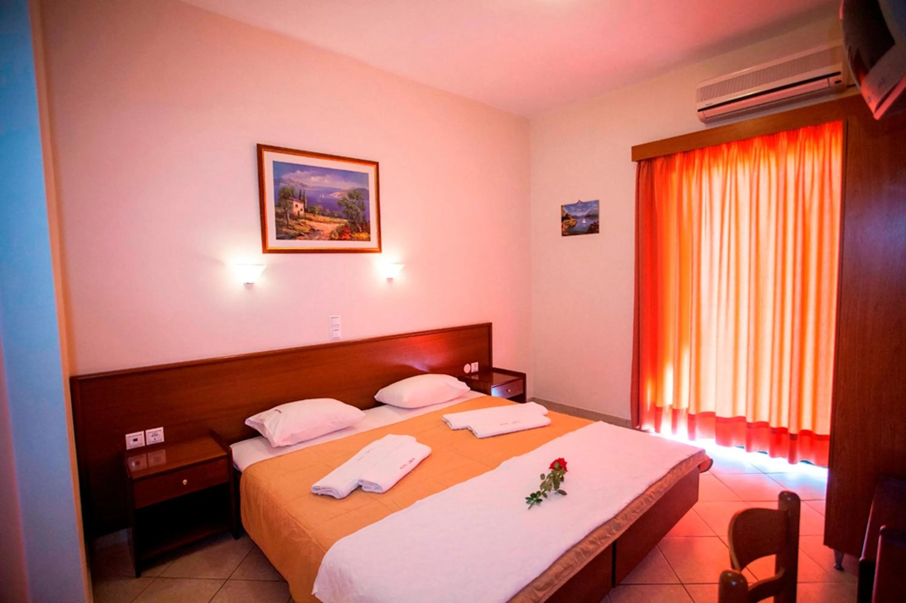 Bed in Hotel Loukas Vrachos