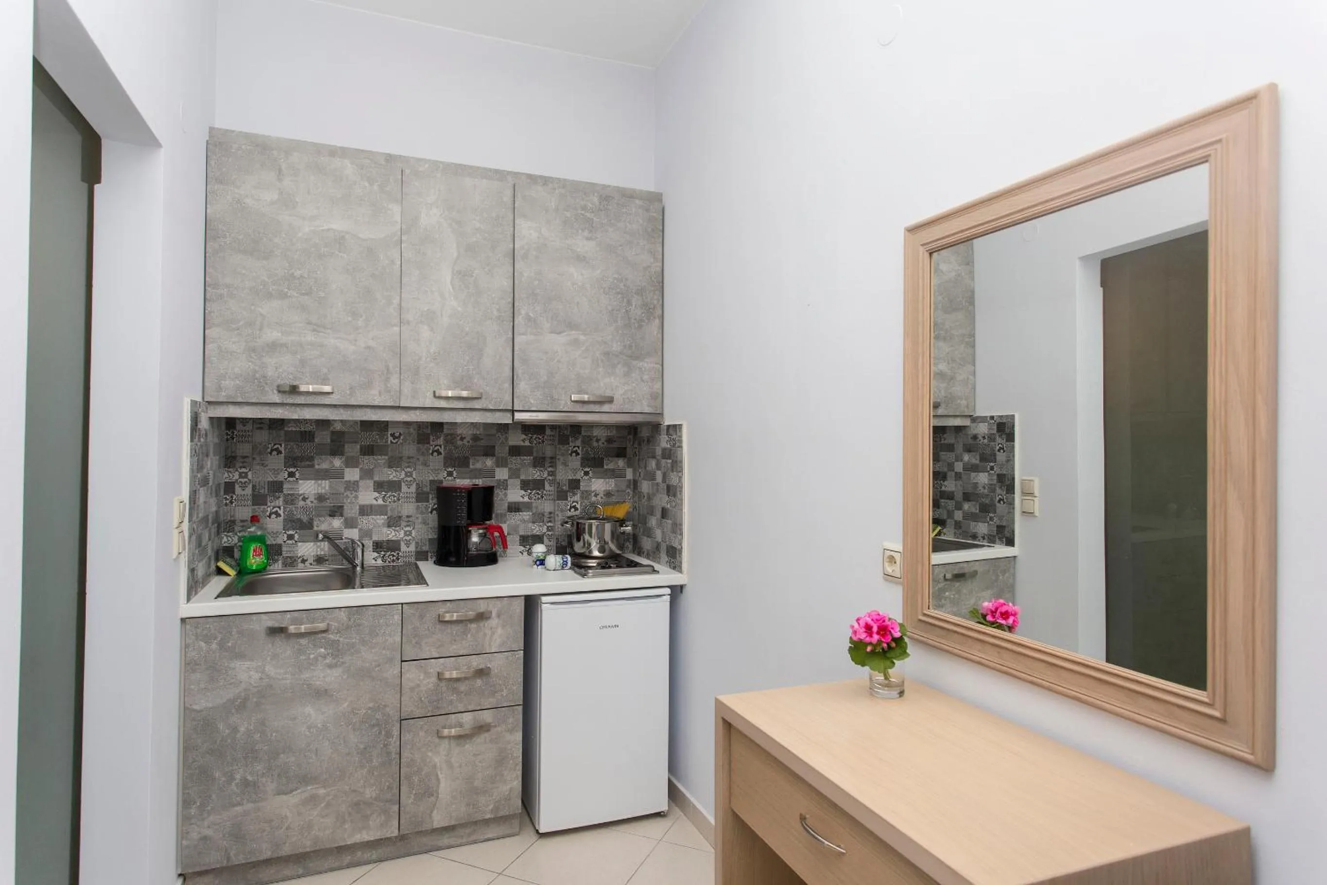 Kitchen or kitchenette in Hotel Loukas Vrachos