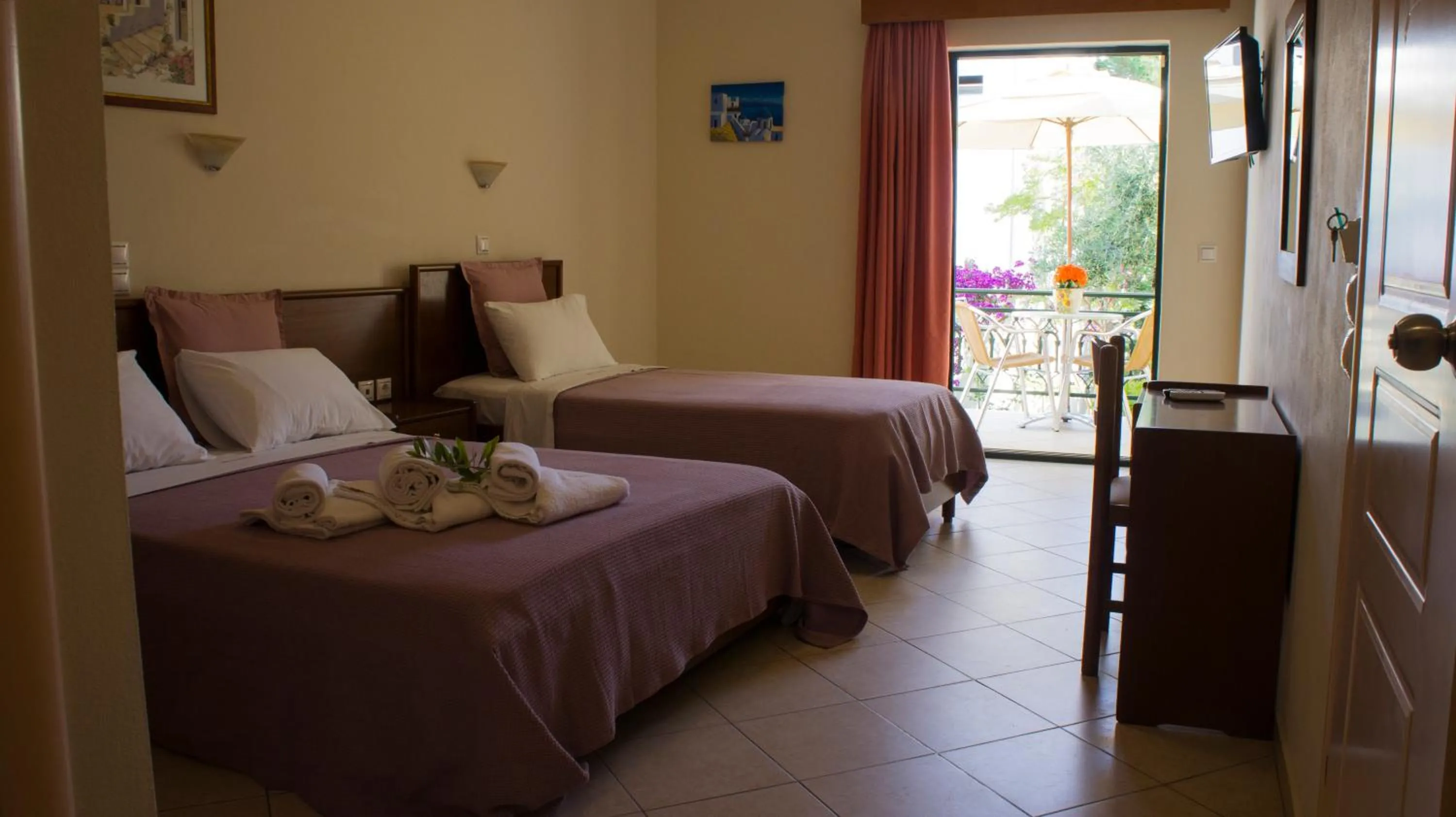 Photo of the whole room, Bed in Hotel Loukas Vrachos