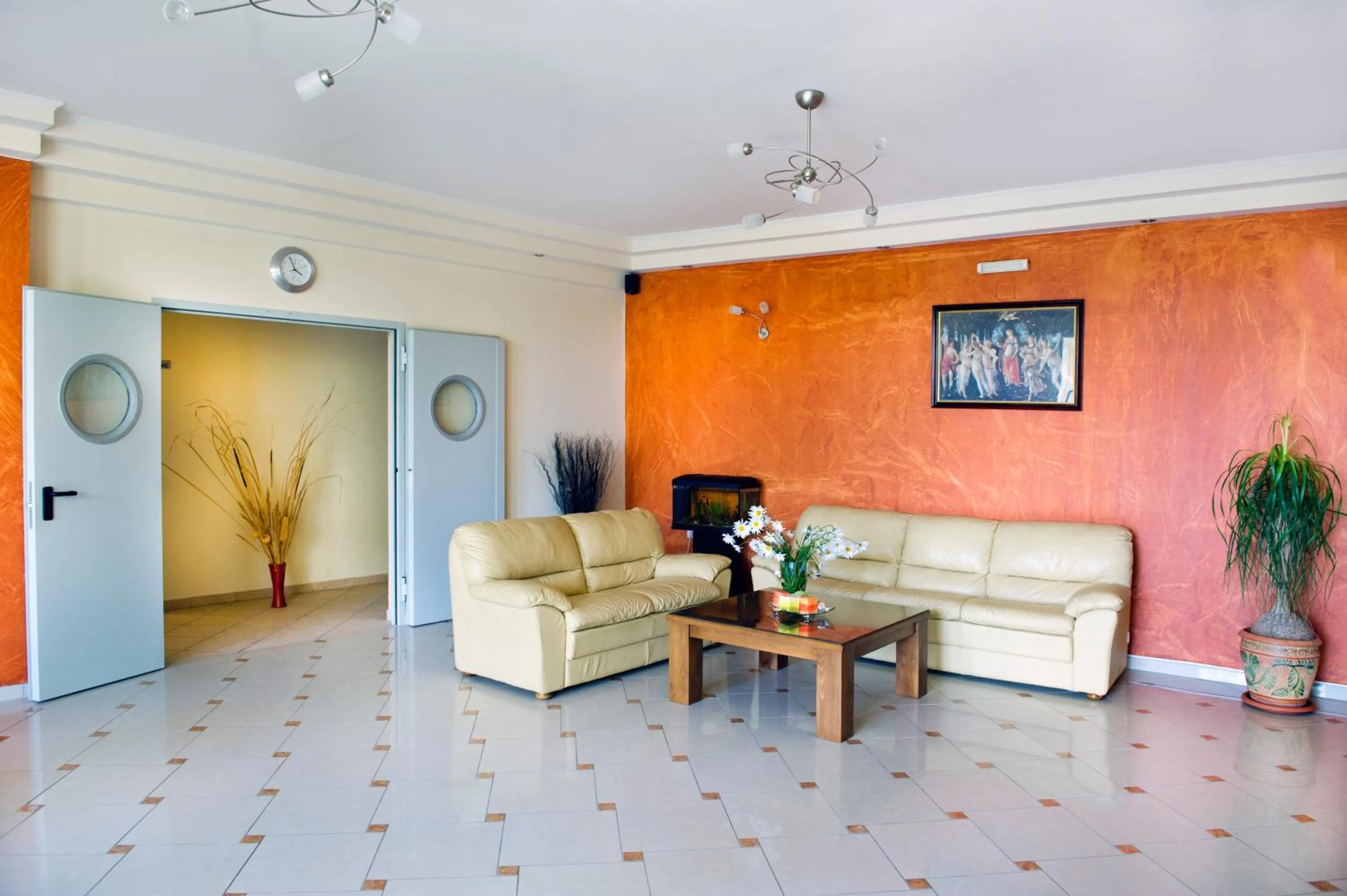 Communal lounge/ TV room in Hotel Loukas Vrachos