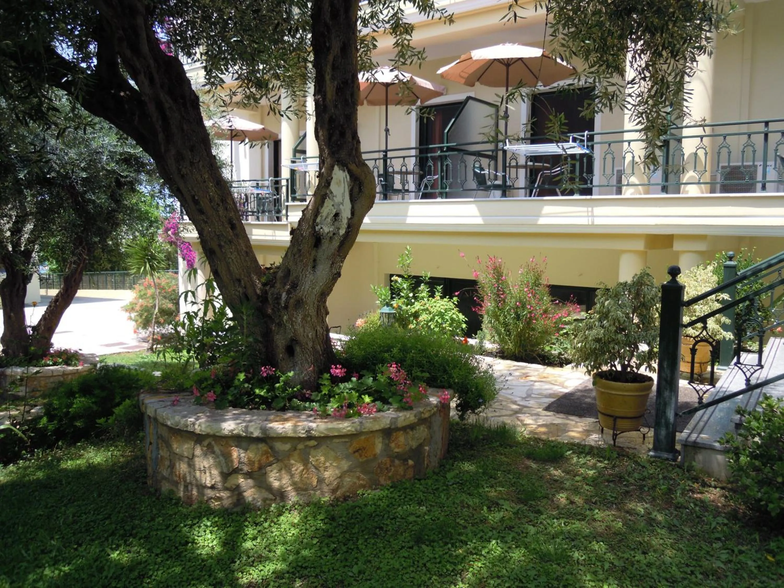 Property building in Hotel Loukas Vrachos
