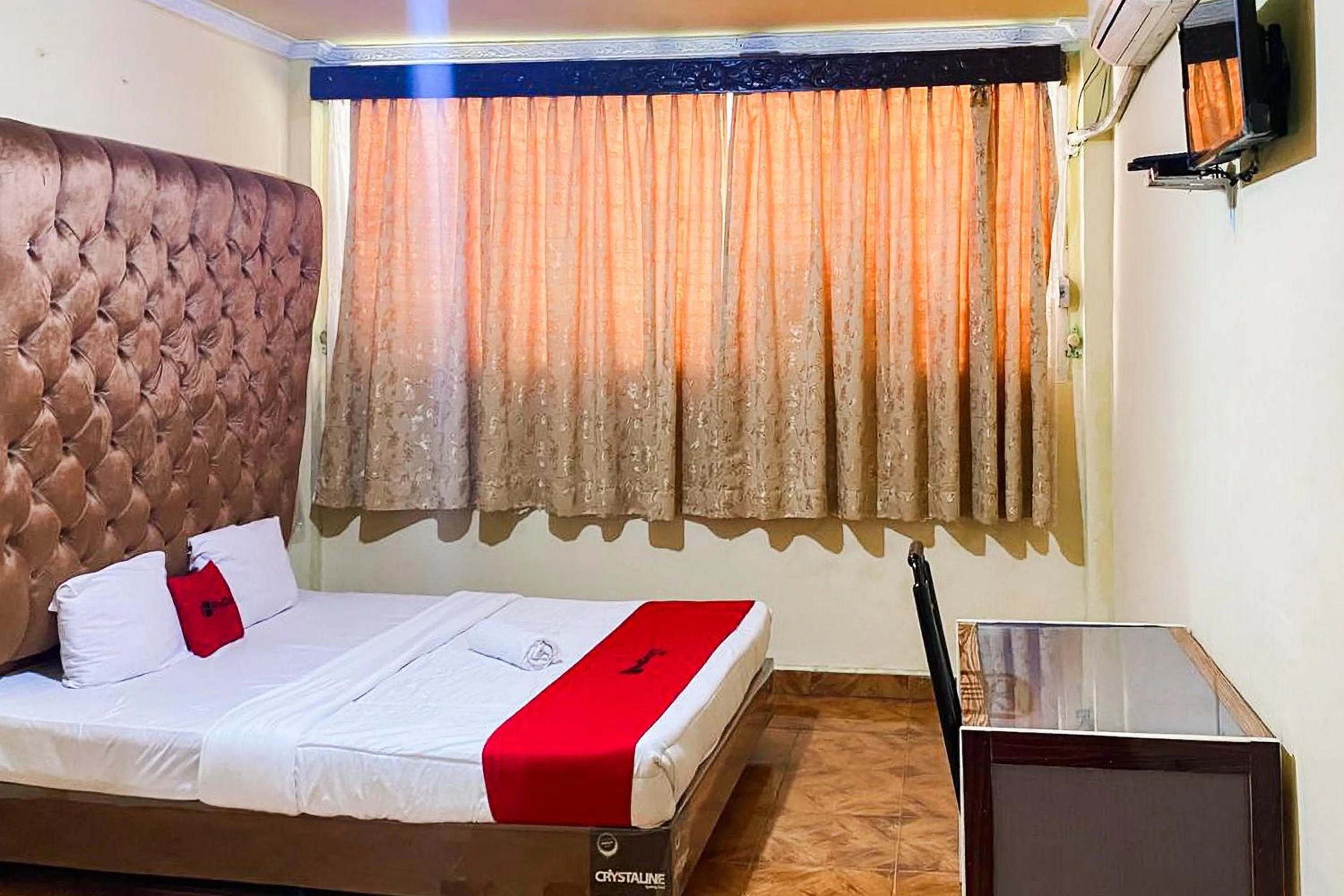 Bedroom, Bed in RedDoorz Syariah At Hotel Matahari 1 Jambi