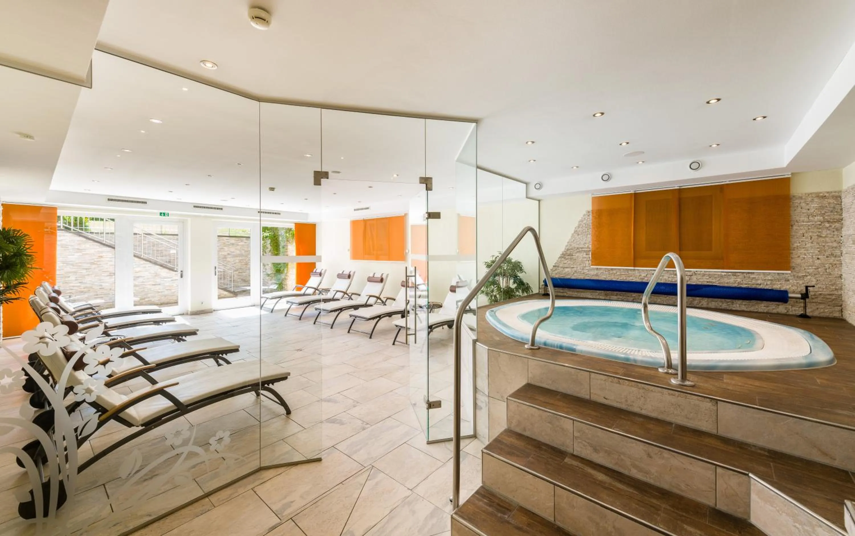 Hot Tub in Hotel Moserhof