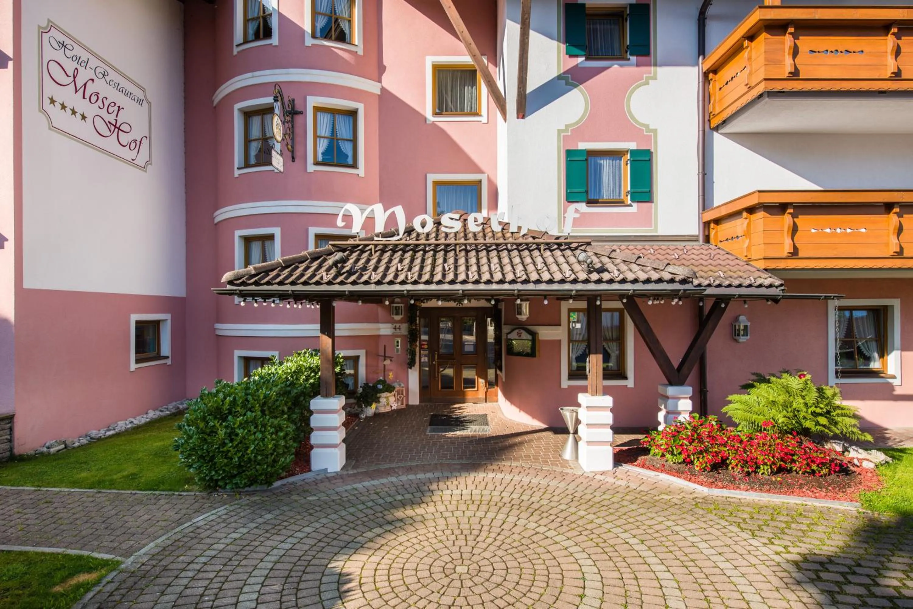 Facade/entrance in Hotel Moserhof