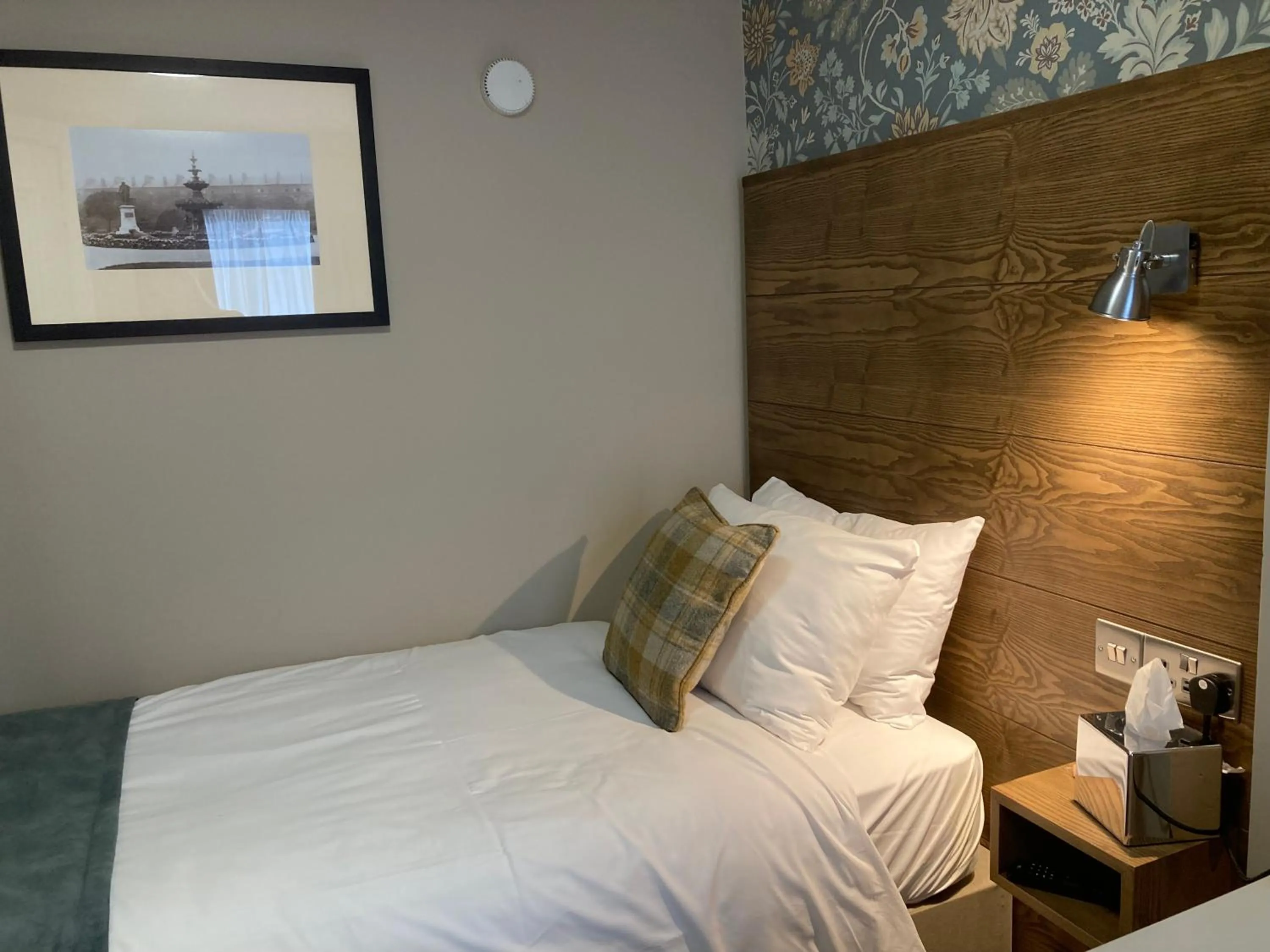 Bed in The Abbey Inn