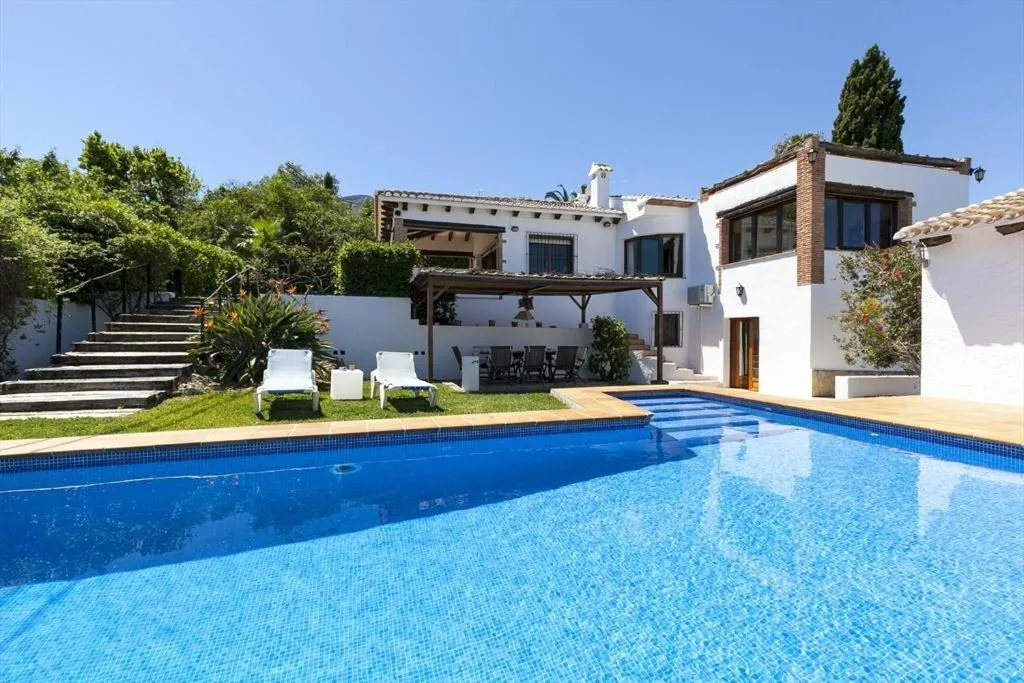 Facade/entrance in Sol de Mar 34 by homeprive