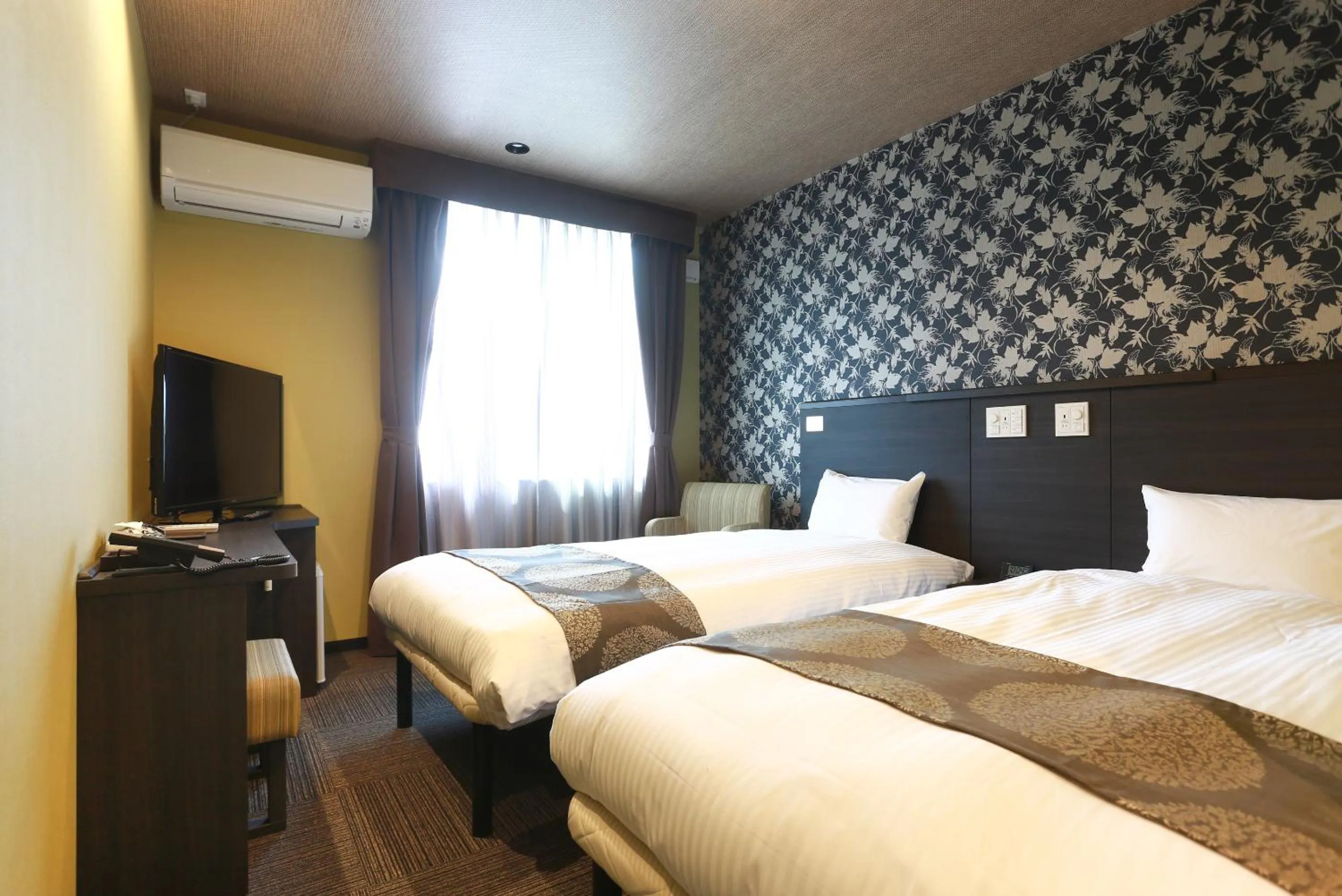 Photo of the whole room, Bed in TABINO HOTEL Hida Takayama