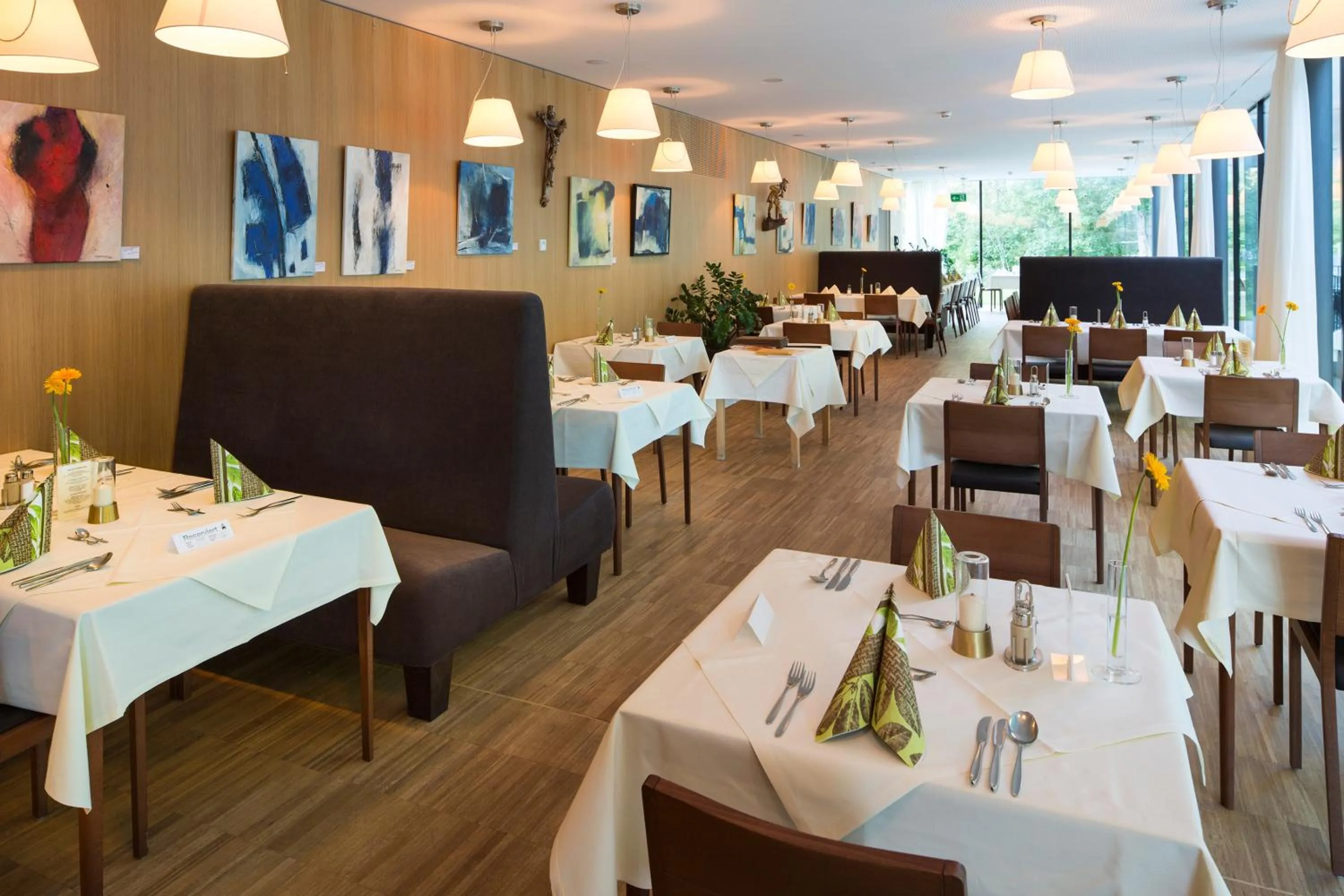 Restaurant/places to eat in Alpenhotel Ammerwald