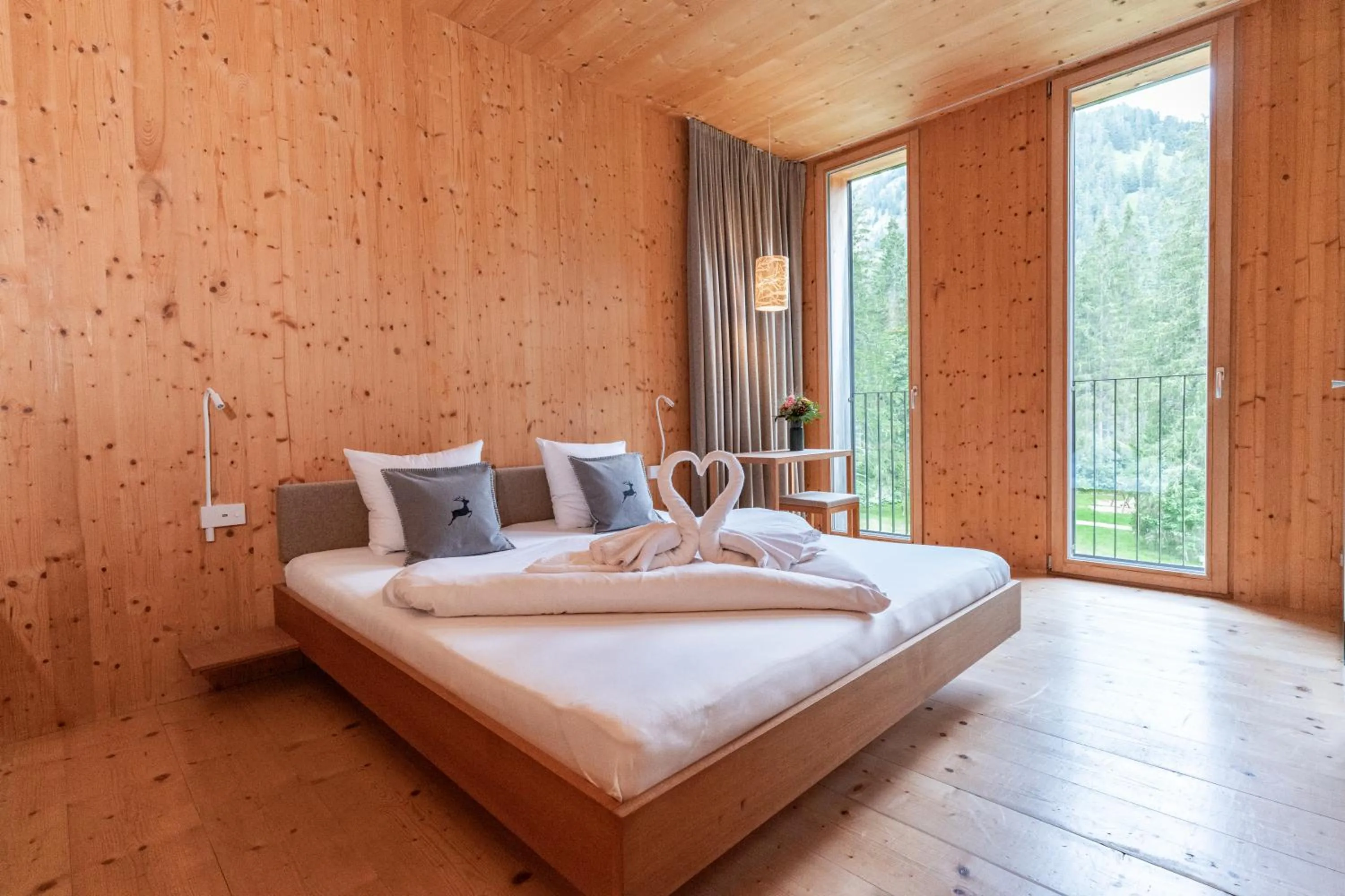 Photo of the whole room, Bed in Alpenhotel Ammerwald