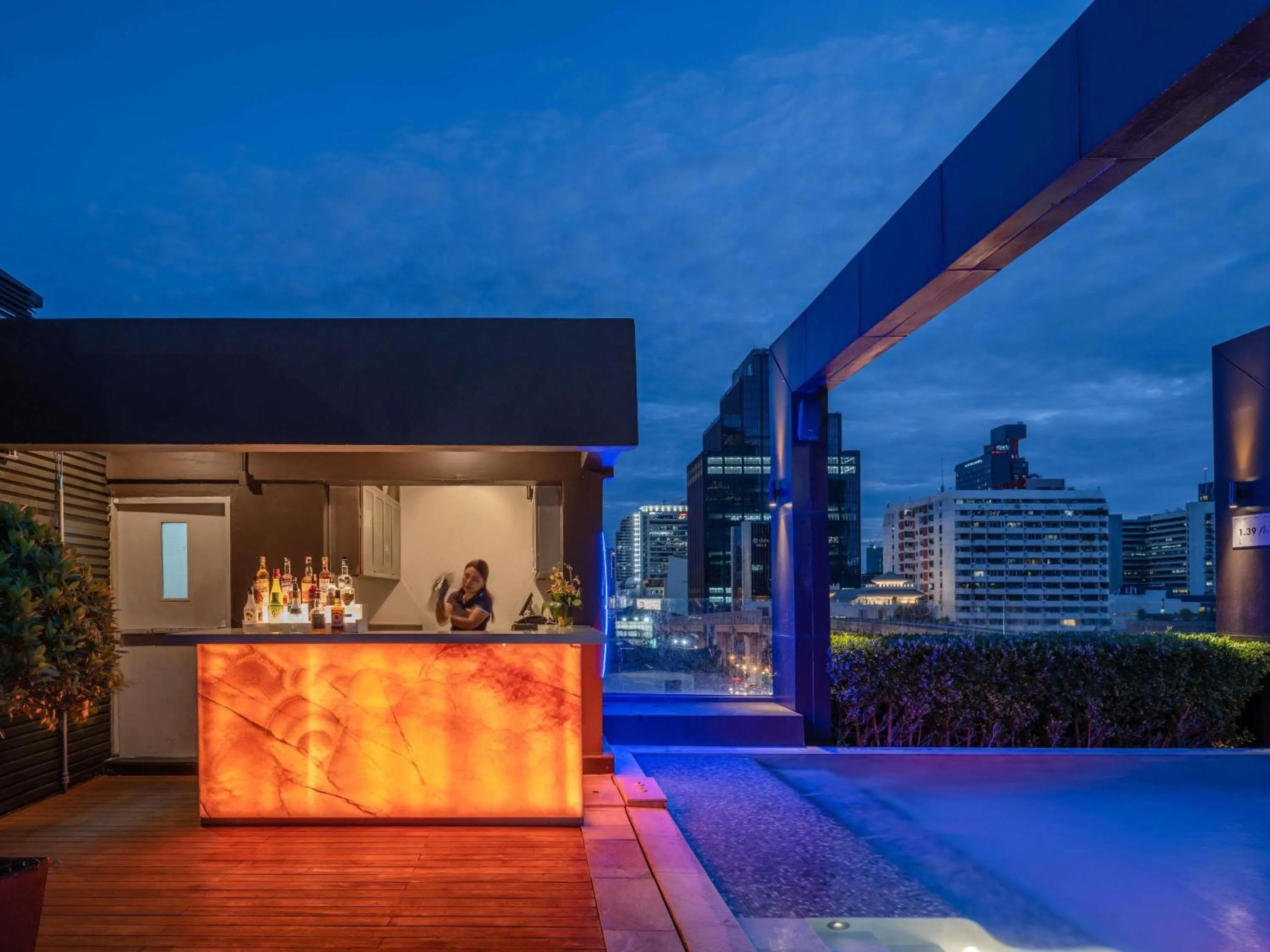 Lounge or bar in VIE Hotel Bangkok - MGallery Collection