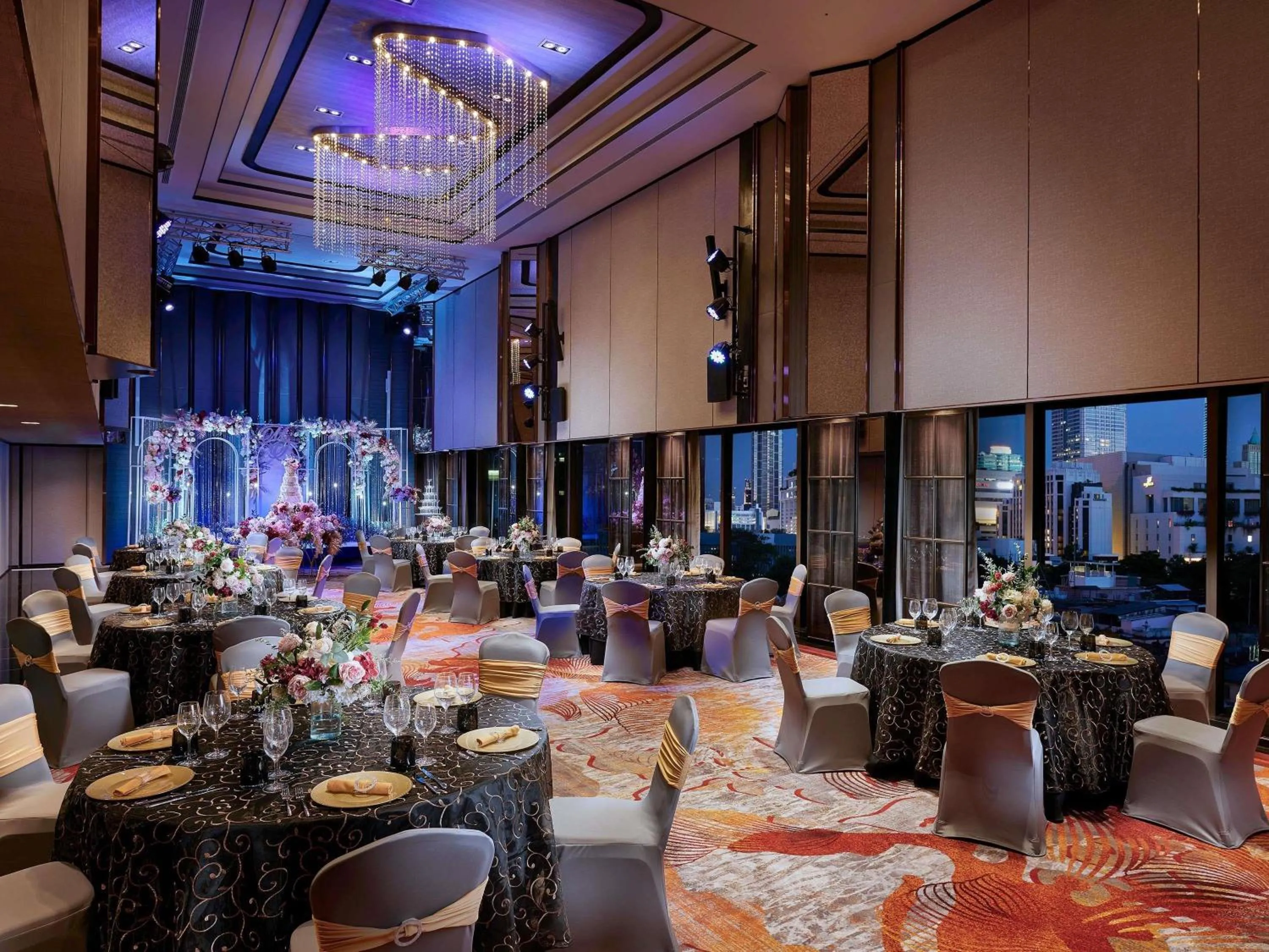 wedding in VIE Hotel Bangkok - MGallery Collection