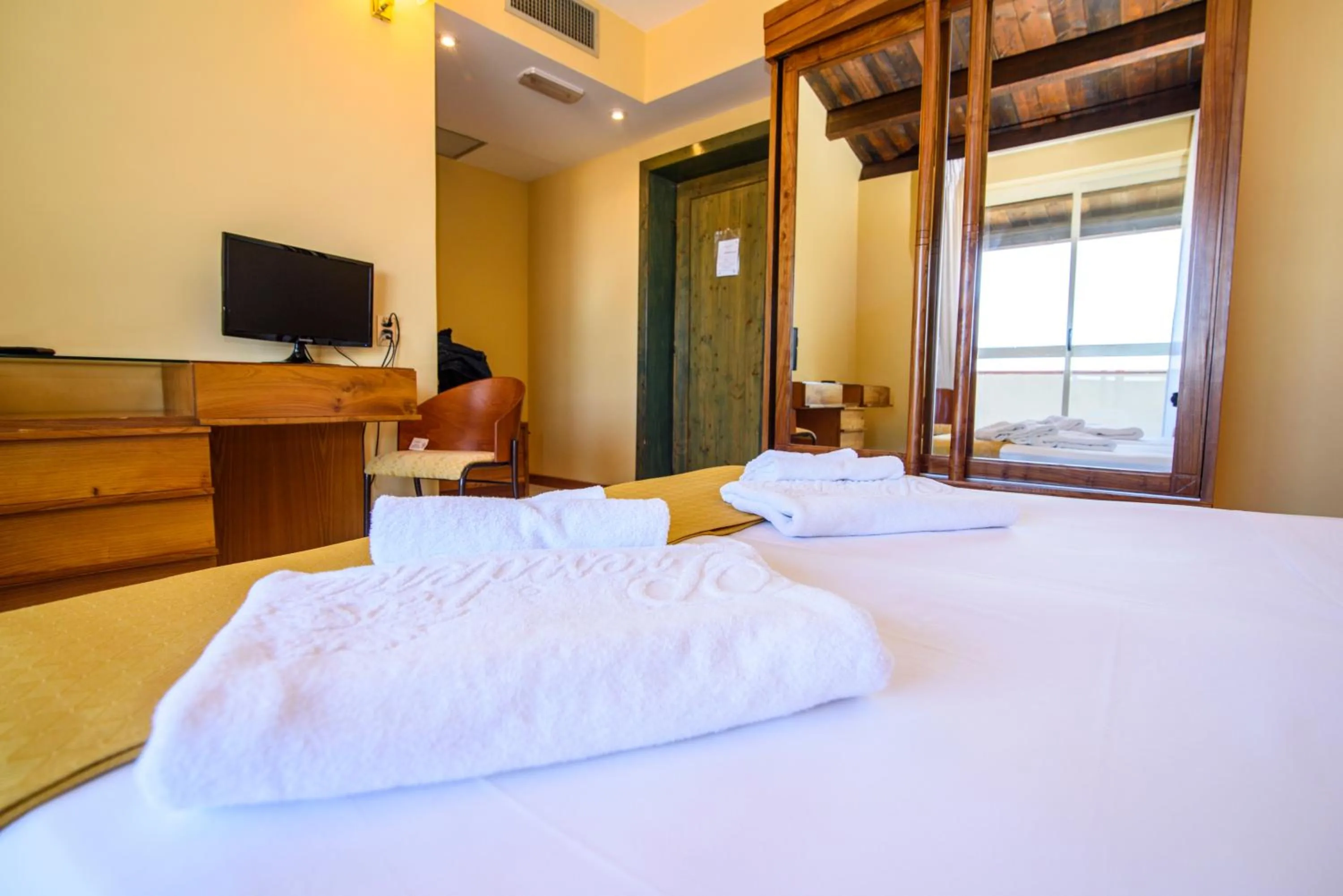 Photo of the whole room, Bed in Grand Hotel President