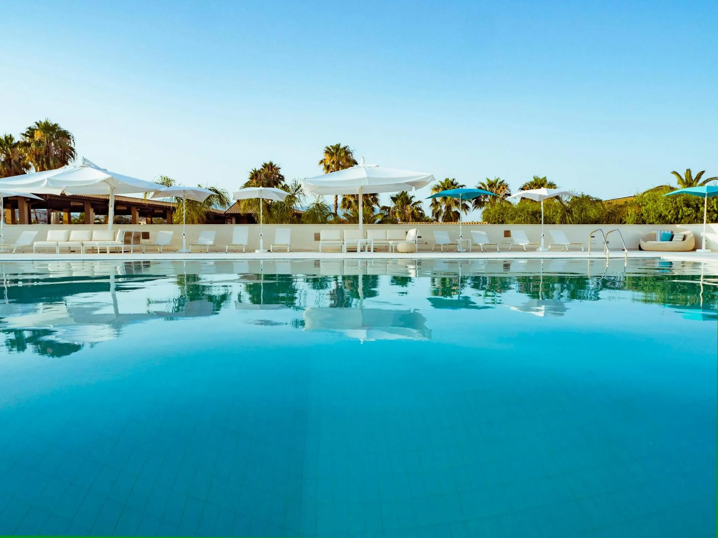 Swimming pool in Grand Hotel President