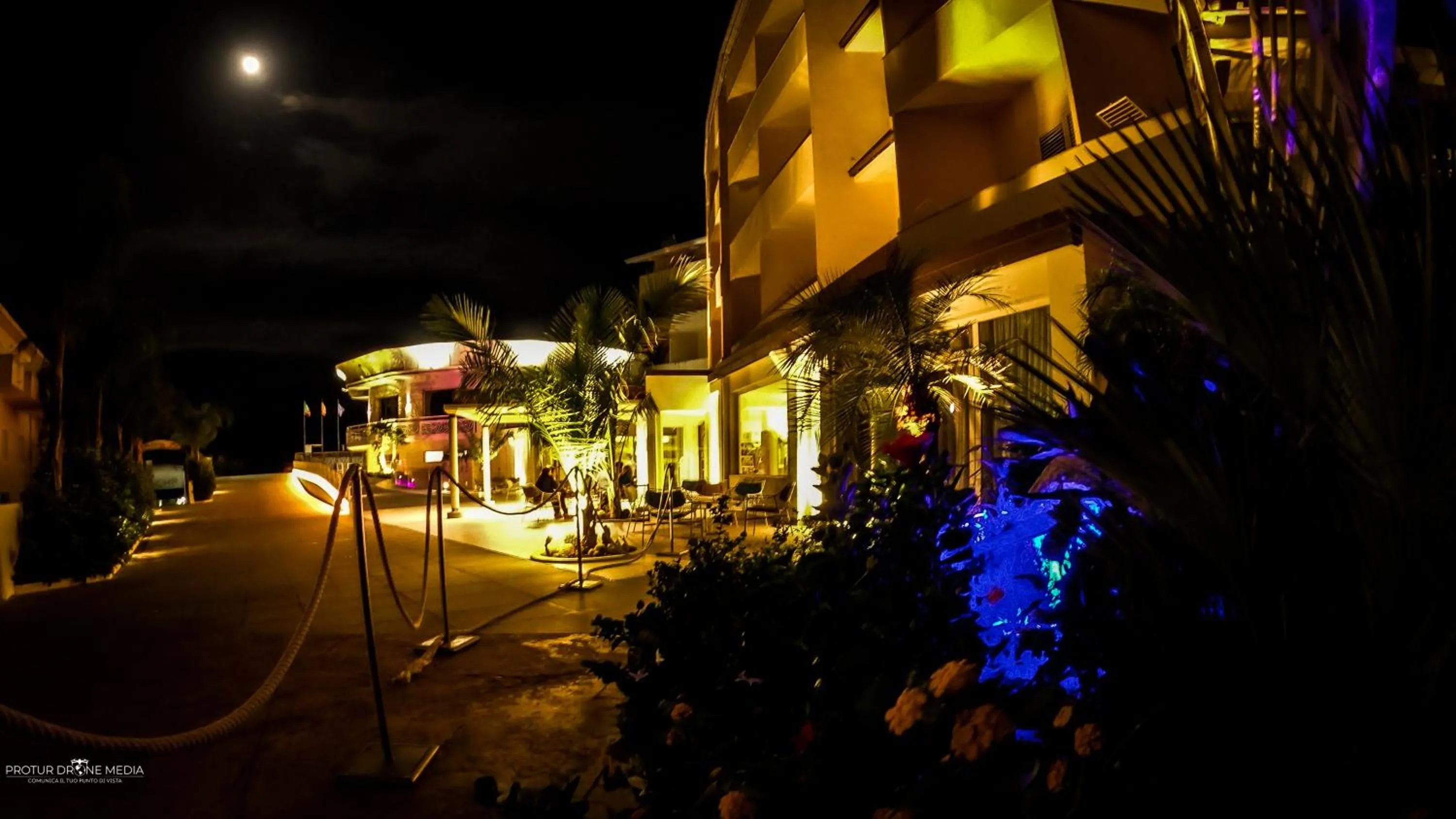 Facade/entrance in Grand Hotel President
