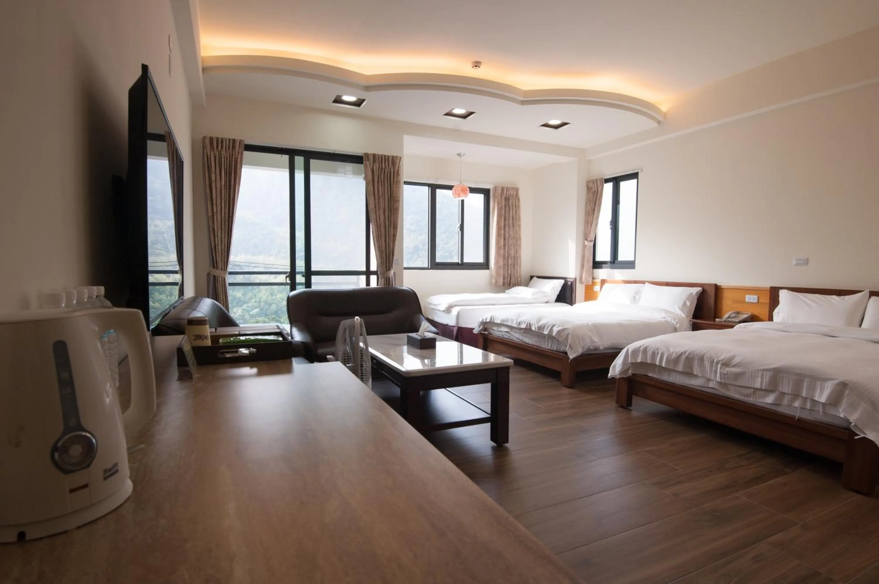 Bed in Habitat Heart B&B