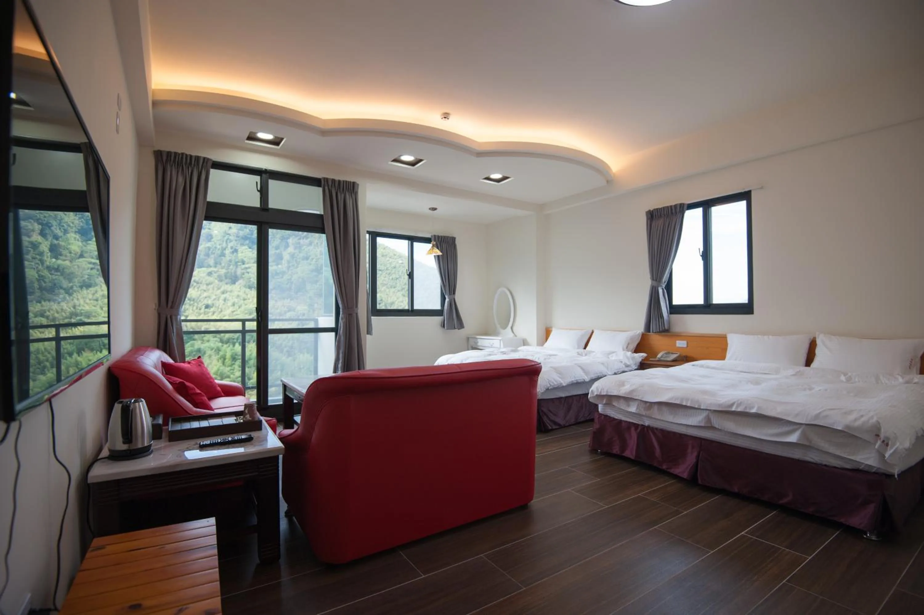 Bed in Habitat Heart B&B