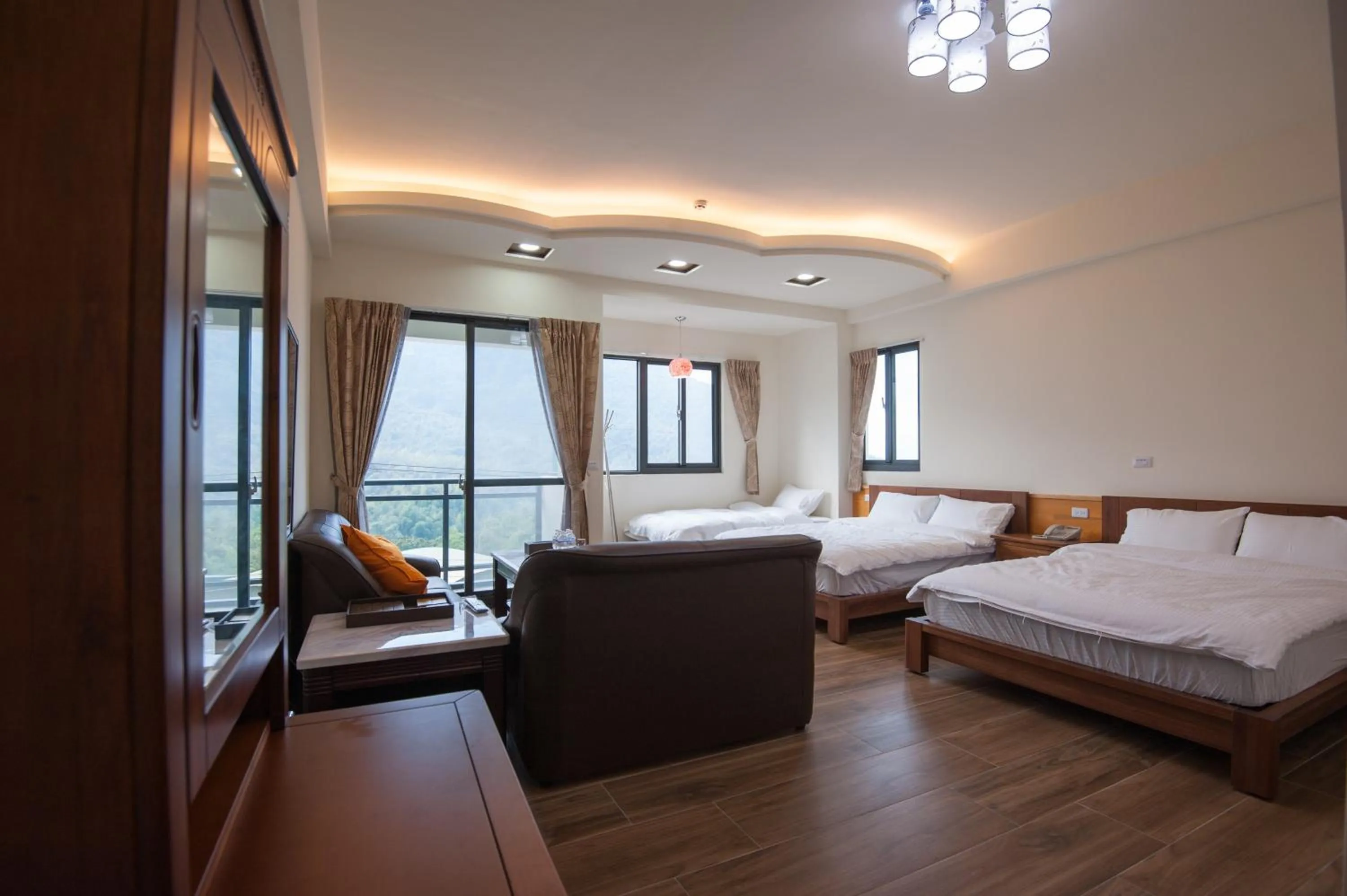 Bed in Habitat Heart B&B