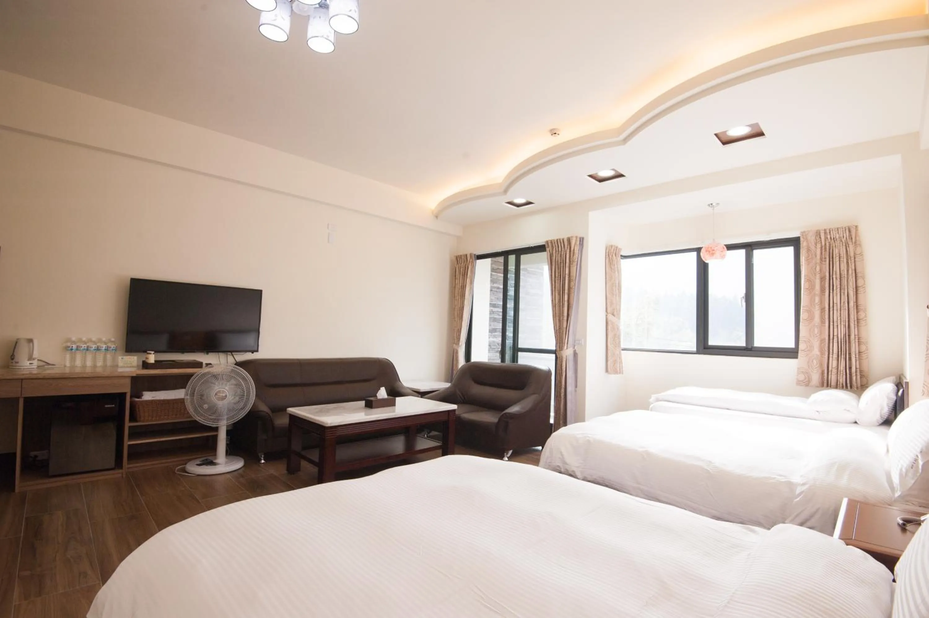 Bed in Habitat Heart B&B