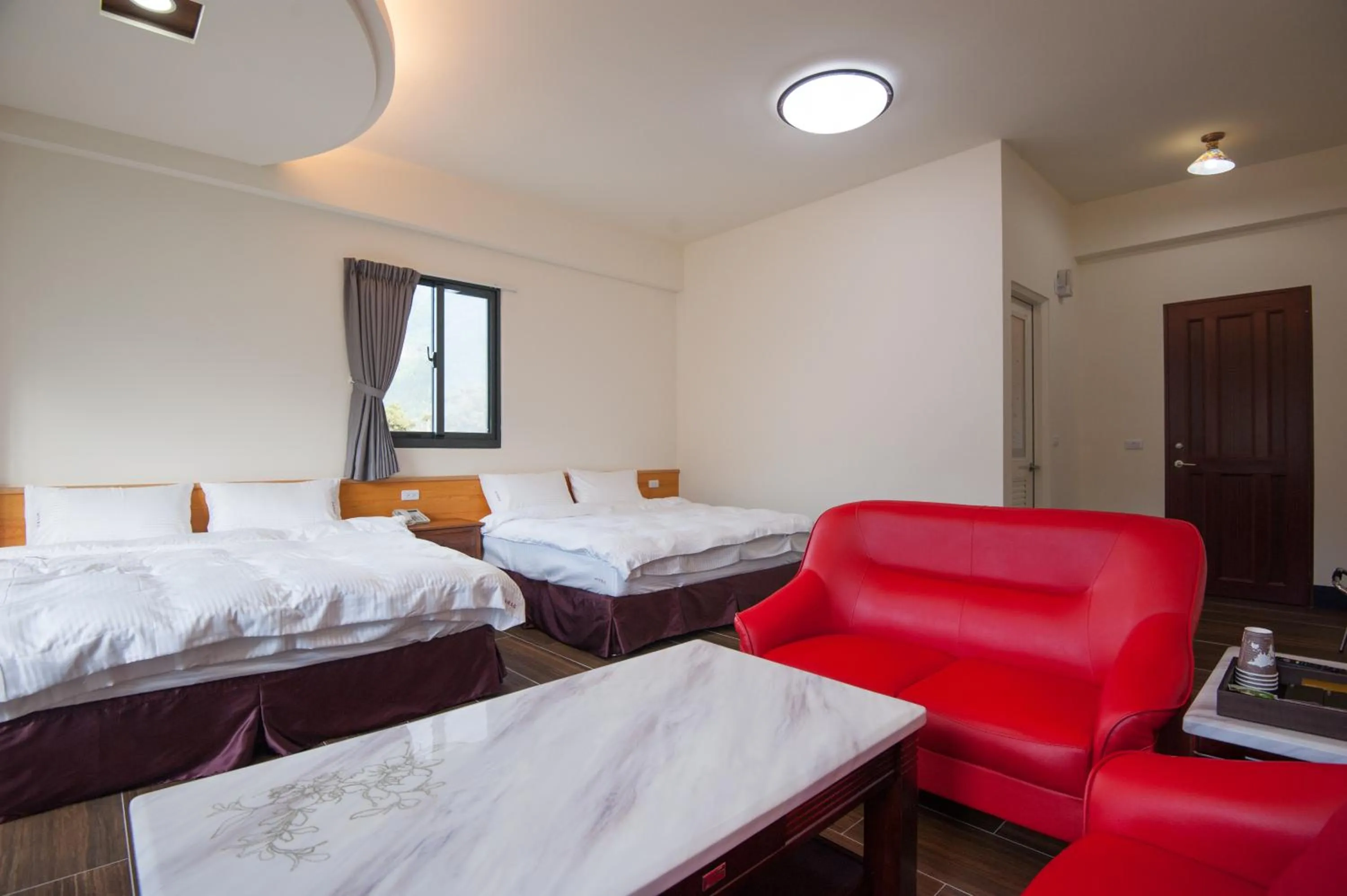 Bed in Habitat Heart B&B