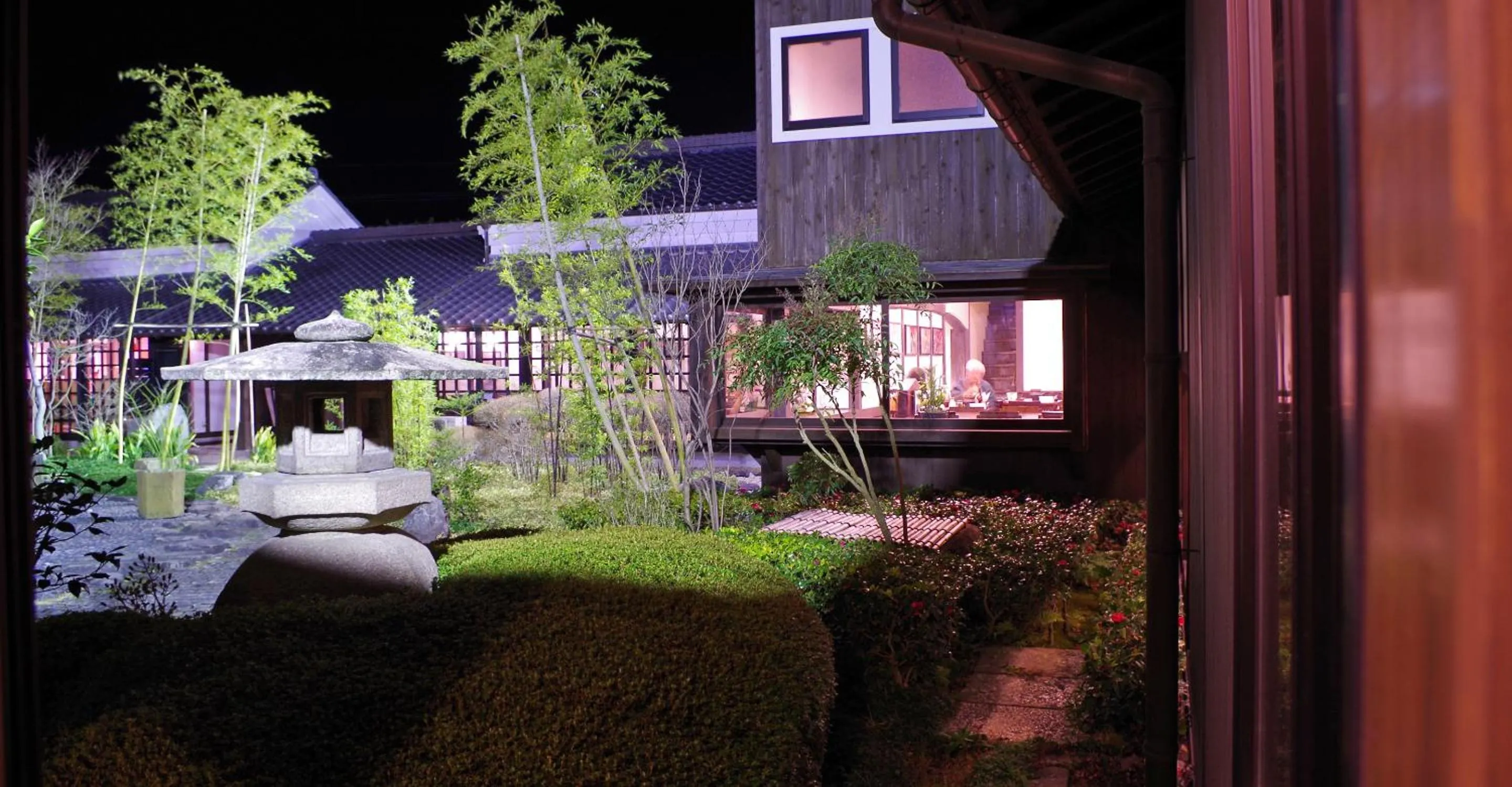 Garden in Katsuragi Onsen Happuu No Yu