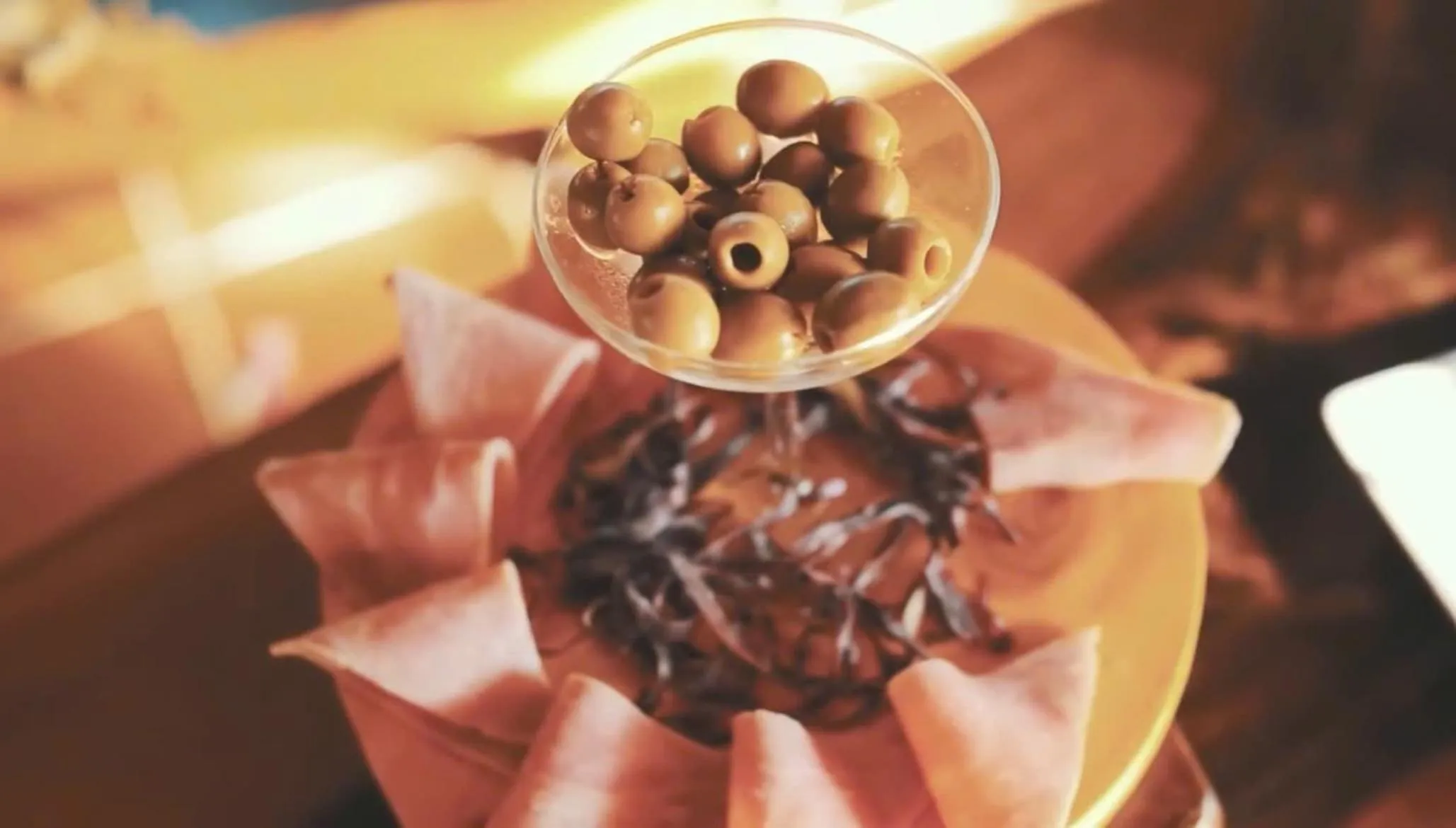 Restaurant/places to eat in Ong Lang Garden Resort