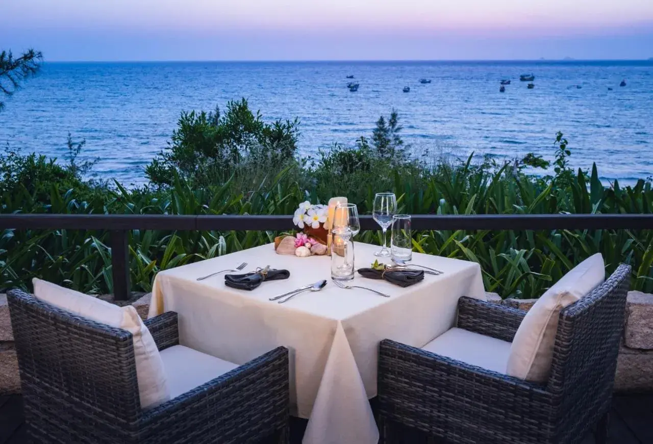 Restaurant/places to eat in Crown Retreat Quy Nhon Resort Restaurant/places to eat in Crown Retreat Quy Nhon Resort