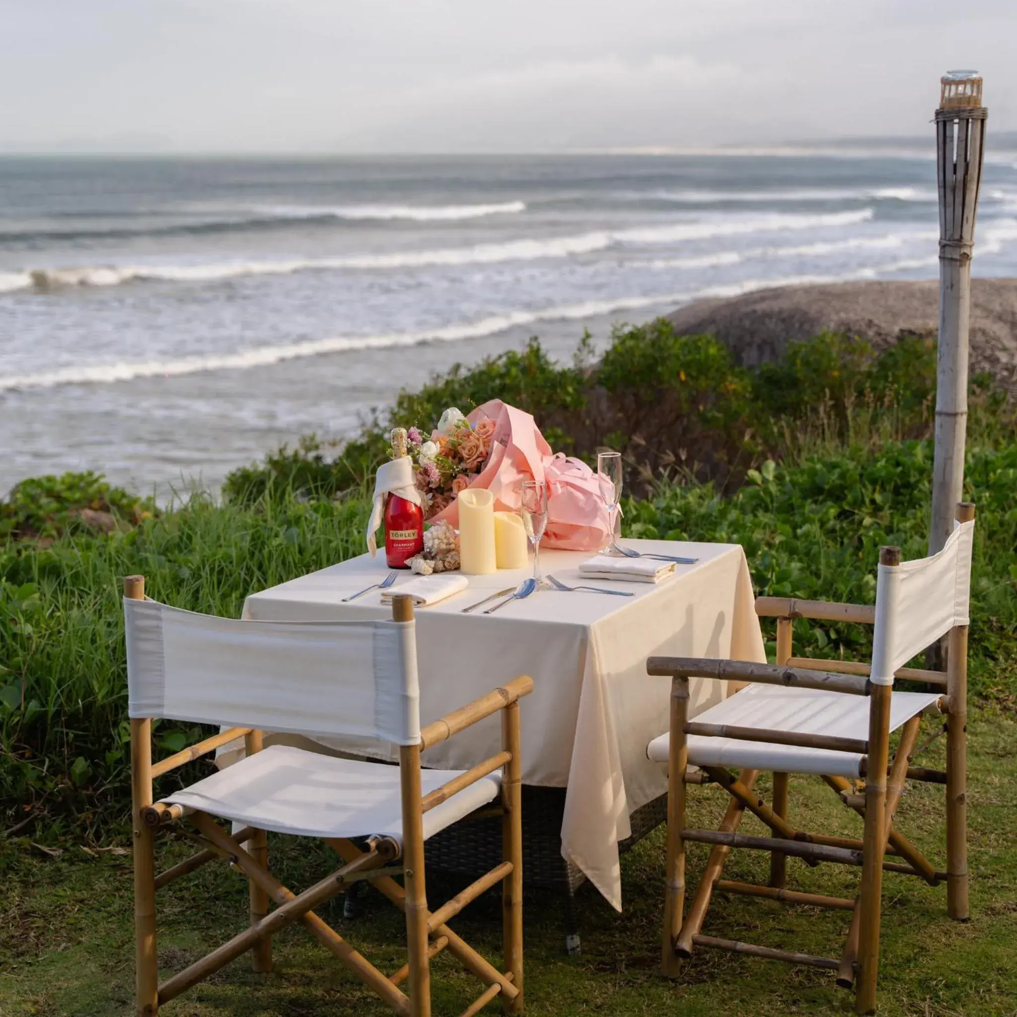 Restaurant/places to eat in Crown Retreat Quy Nhon Resort Restaurant/places to eat in Crown Retreat Quy Nhon Resort