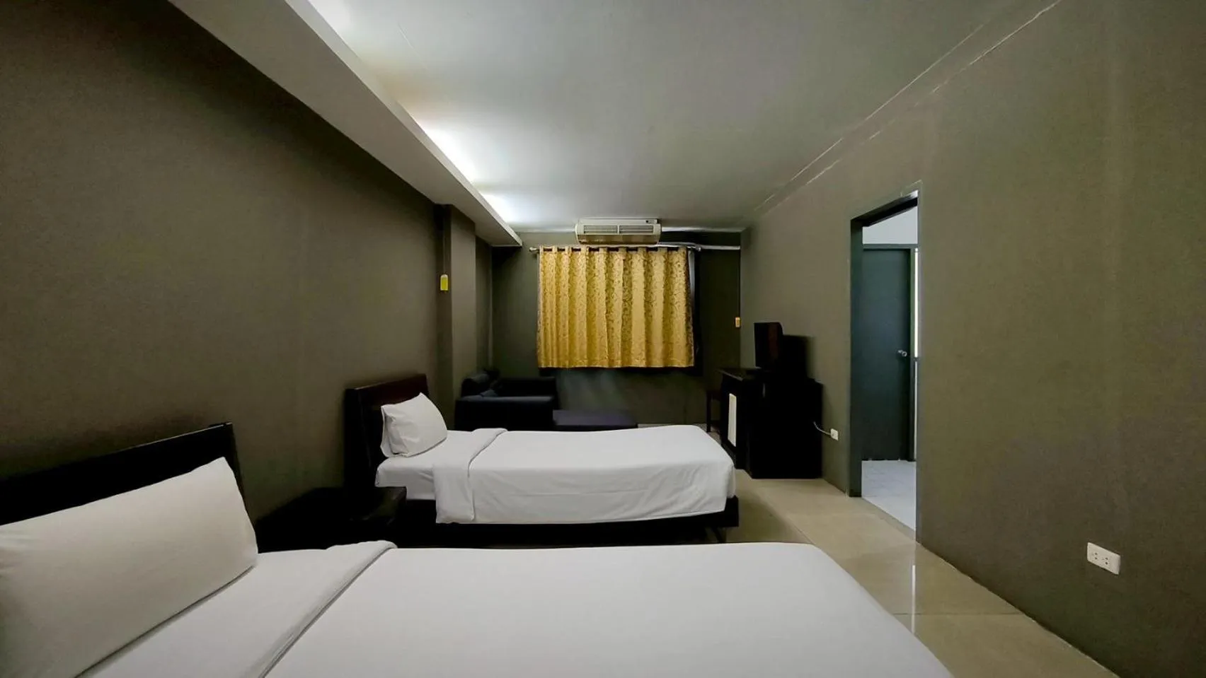 Bed in Centric Place Hotel